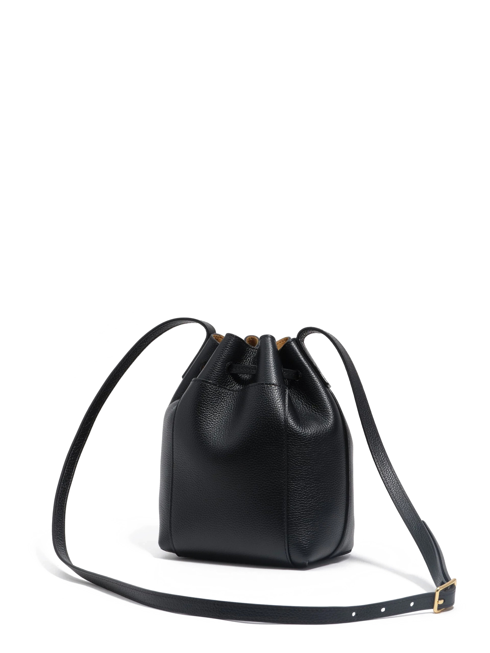 ΓΥΝΑΙΚΕΙΑ ΤΣΑΝΤΑ ΧΙΑΣΤΙ 1