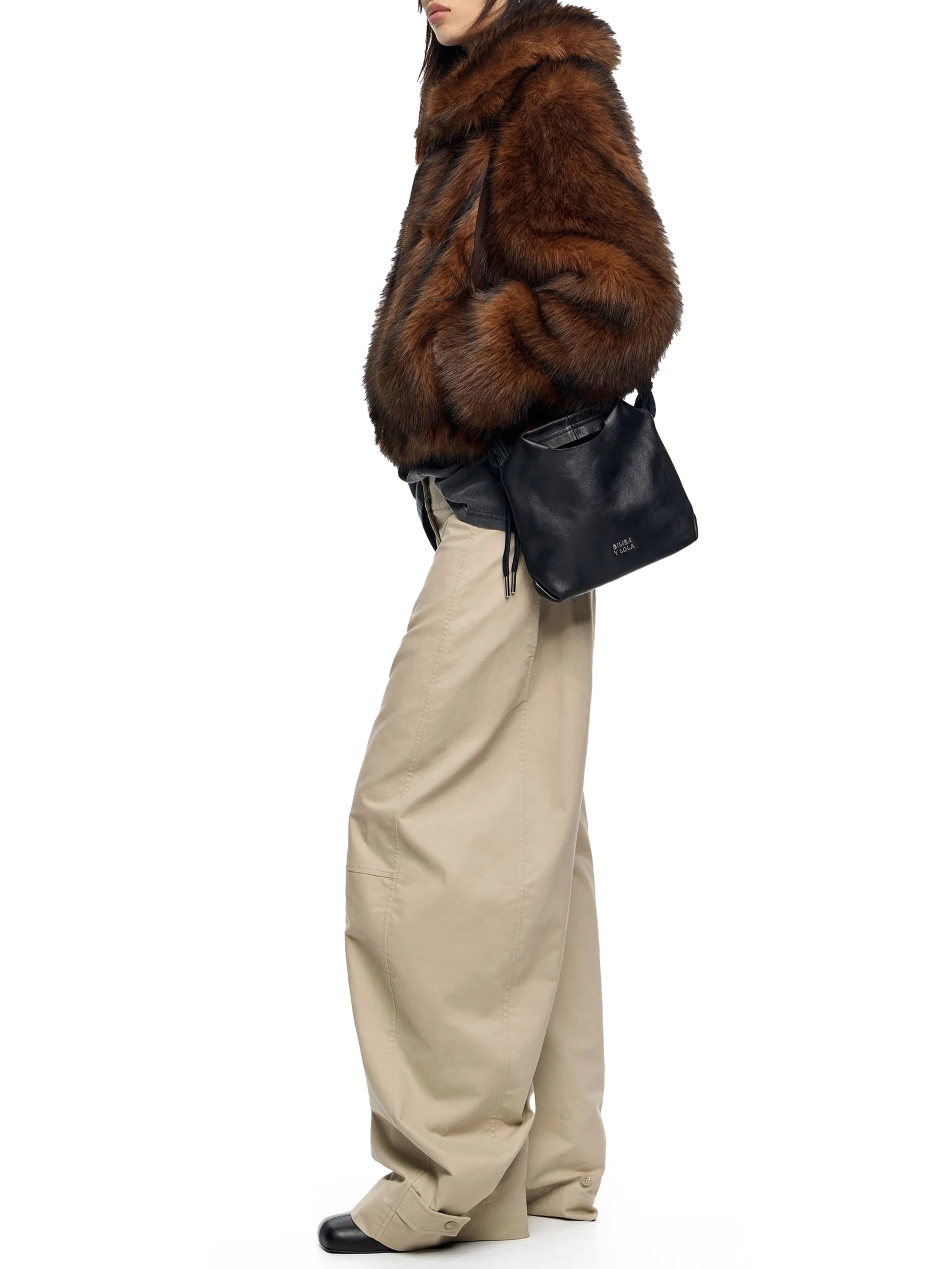 ΓΥΝΑΙΚΕΙΑ ΤΣΑΝΤΑ ΧΙΑΣΤΙ 2