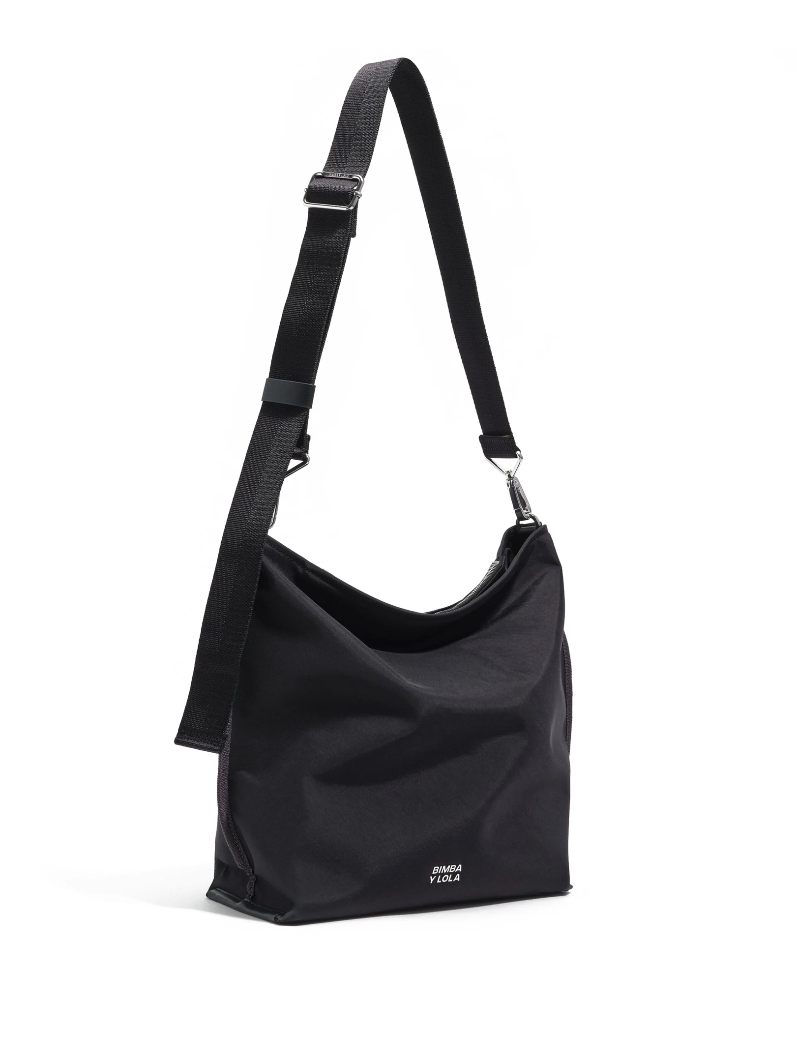 ΓΥΝΑΙΚΕΙΑ ΤΣΑΝΤΑ ΩΜΟΥ 3