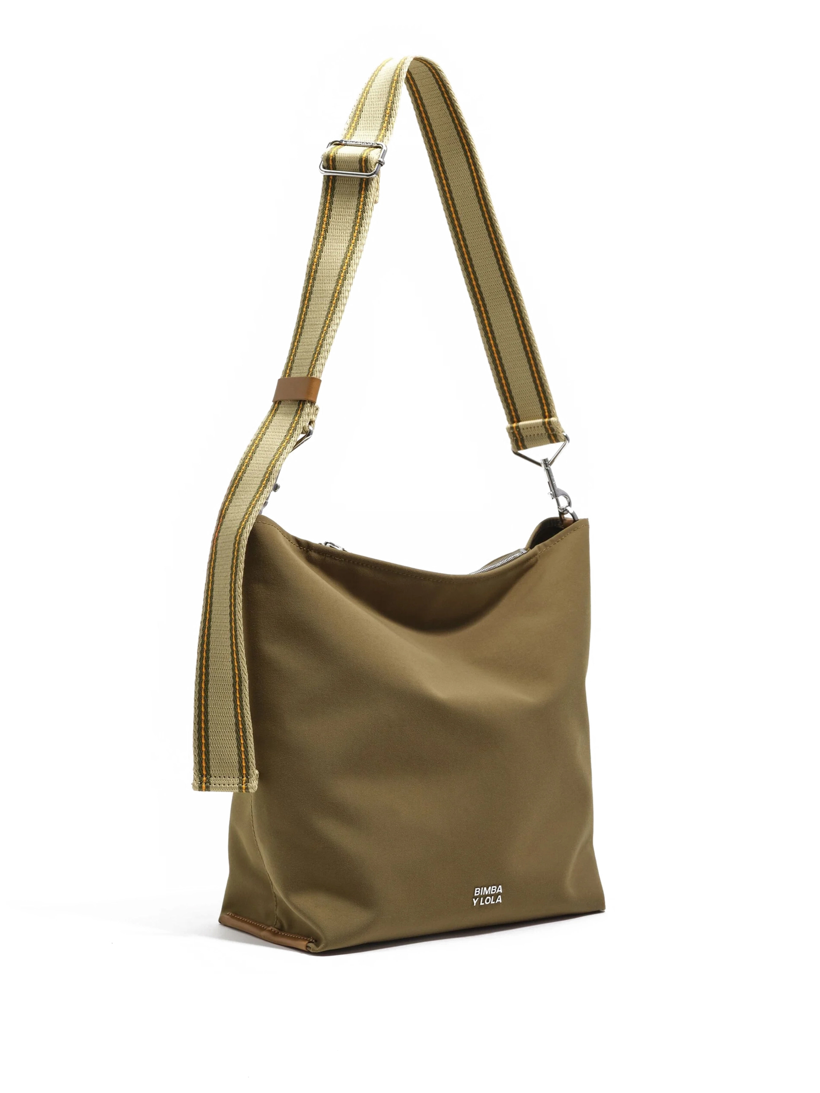 ΓΥΝΑΙΚΕΙΑ ΤΣΑΝΤΑ ΩΜΟΥ 0