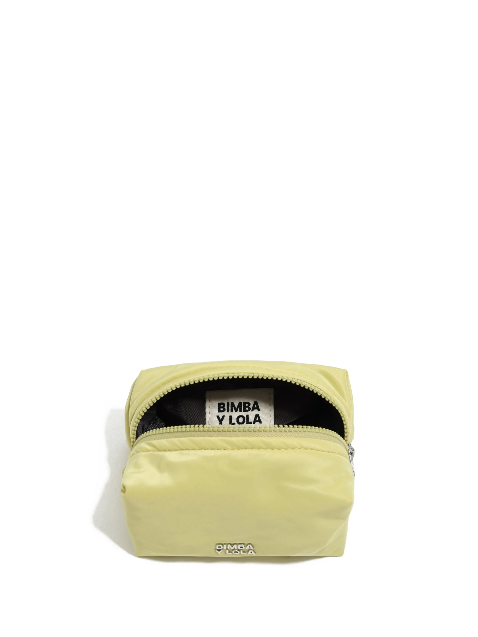 ΓΥΝΑΙΚΕΙΟ ΝΕΣΕΣΕΡ 2