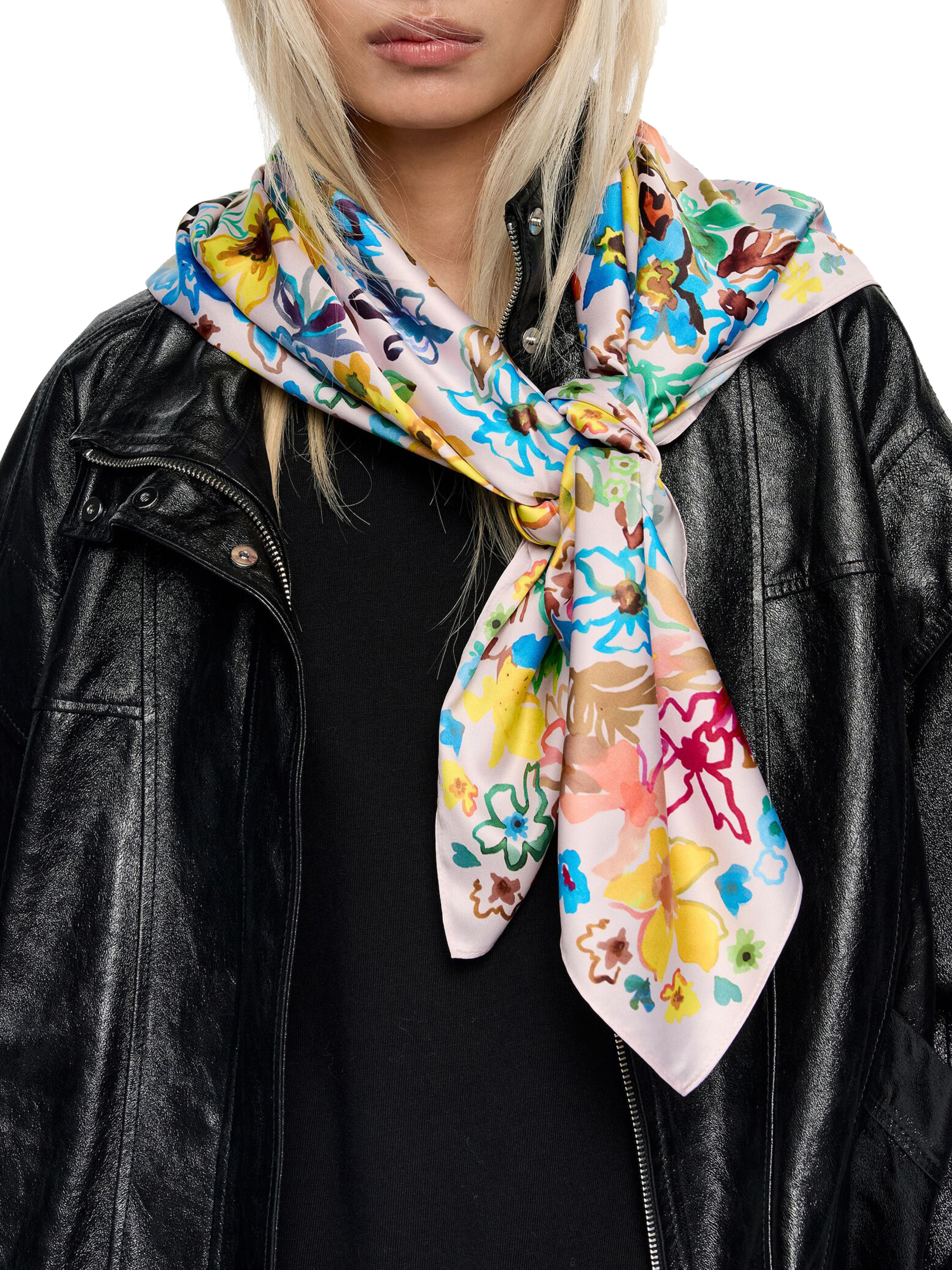 ΓΥΝΑΙΚΕΙΟ ΦΟΥΛΑΡΙ 1