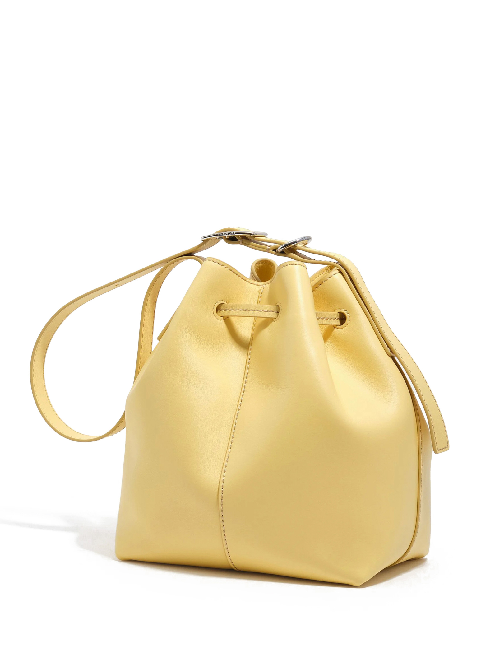 ΓΥΝΑΙΚΕΙΑ ΤΣΑΝΤΑ ΩΜΟΥ 1