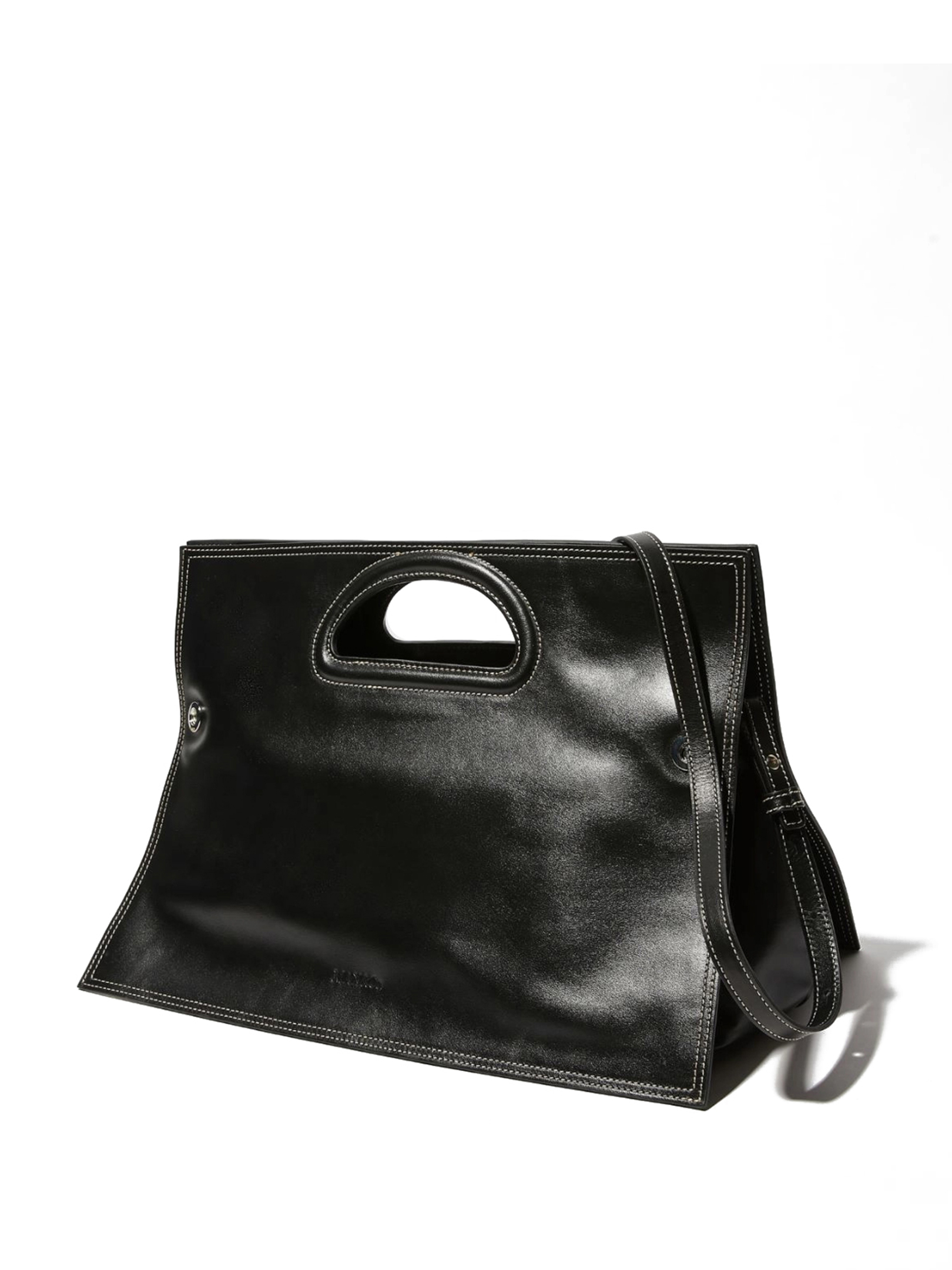 ΓΥΝΑΙΚΕΙΑ ΤΣΑΝΤΑ ΧΕΙΡΟΣ 0