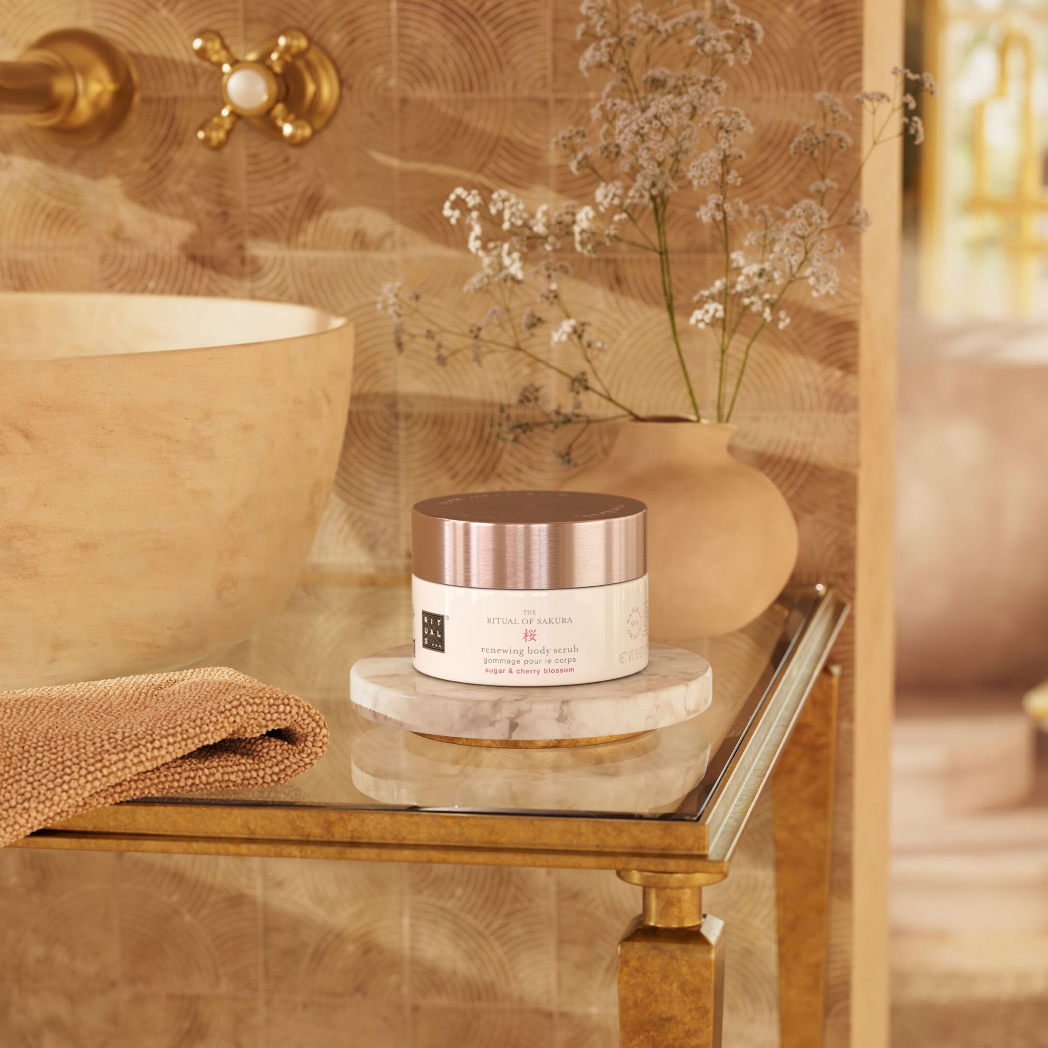 THE RITUAL OF SAKURA BODY SCRUB 1