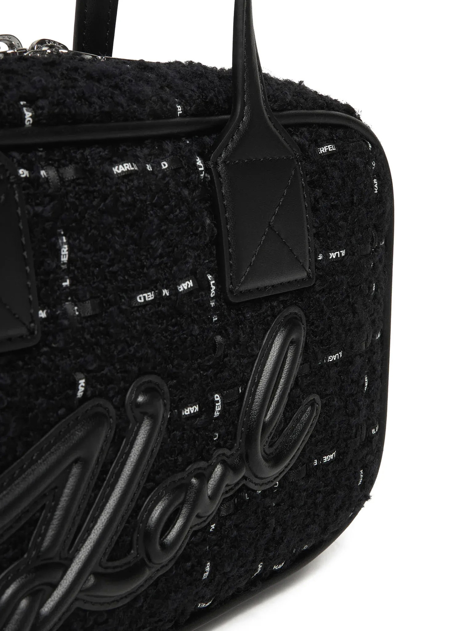 ΓΥΝΑΙΚΕΙΑ ΤΣΑΝΤΑ ΧΕΙΡΟΣ 2