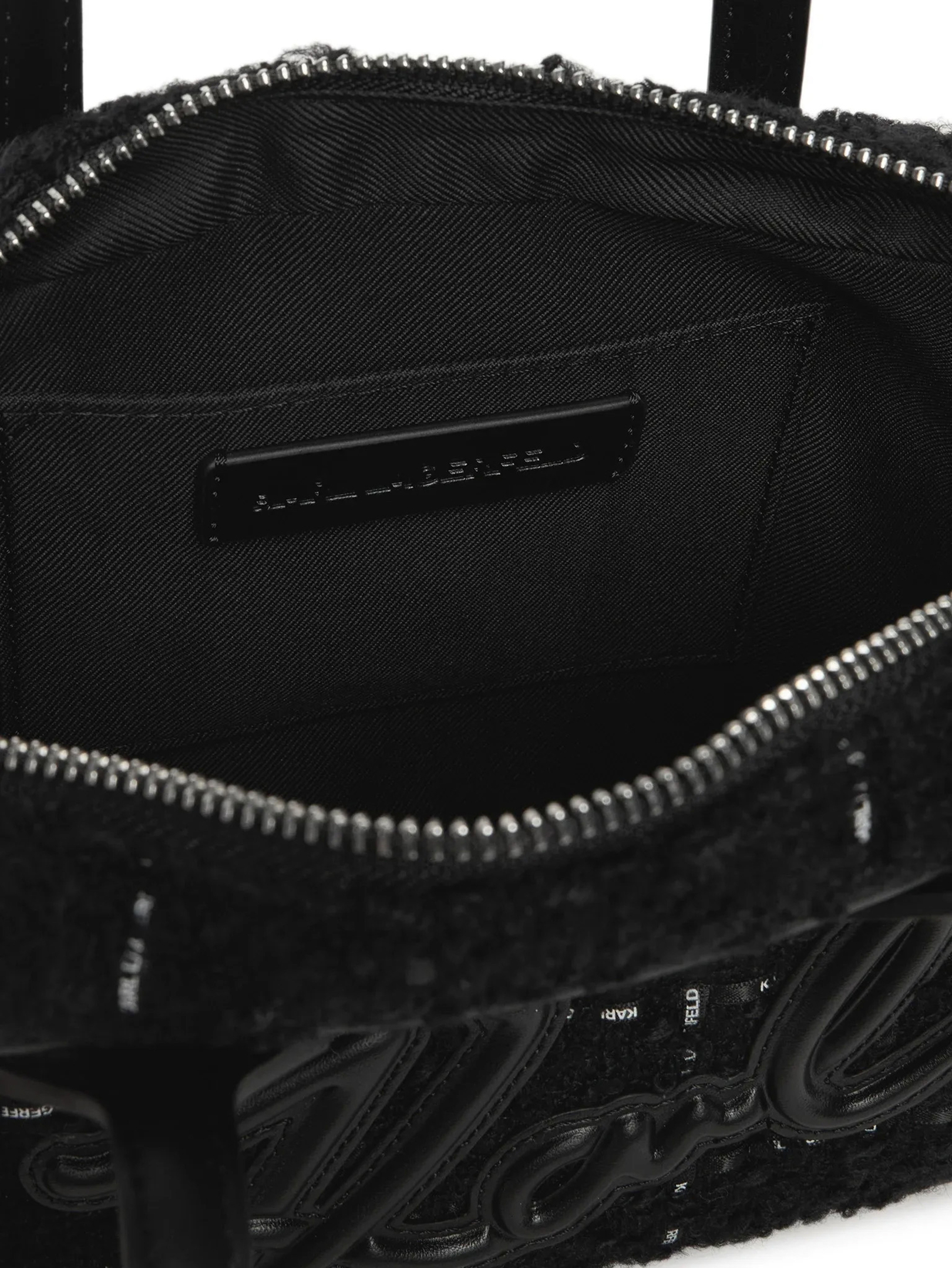 ΓΥΝΑΙΚΕΙΑ ΤΣΑΝΤΑ ΧΕΙΡΟΣ 3