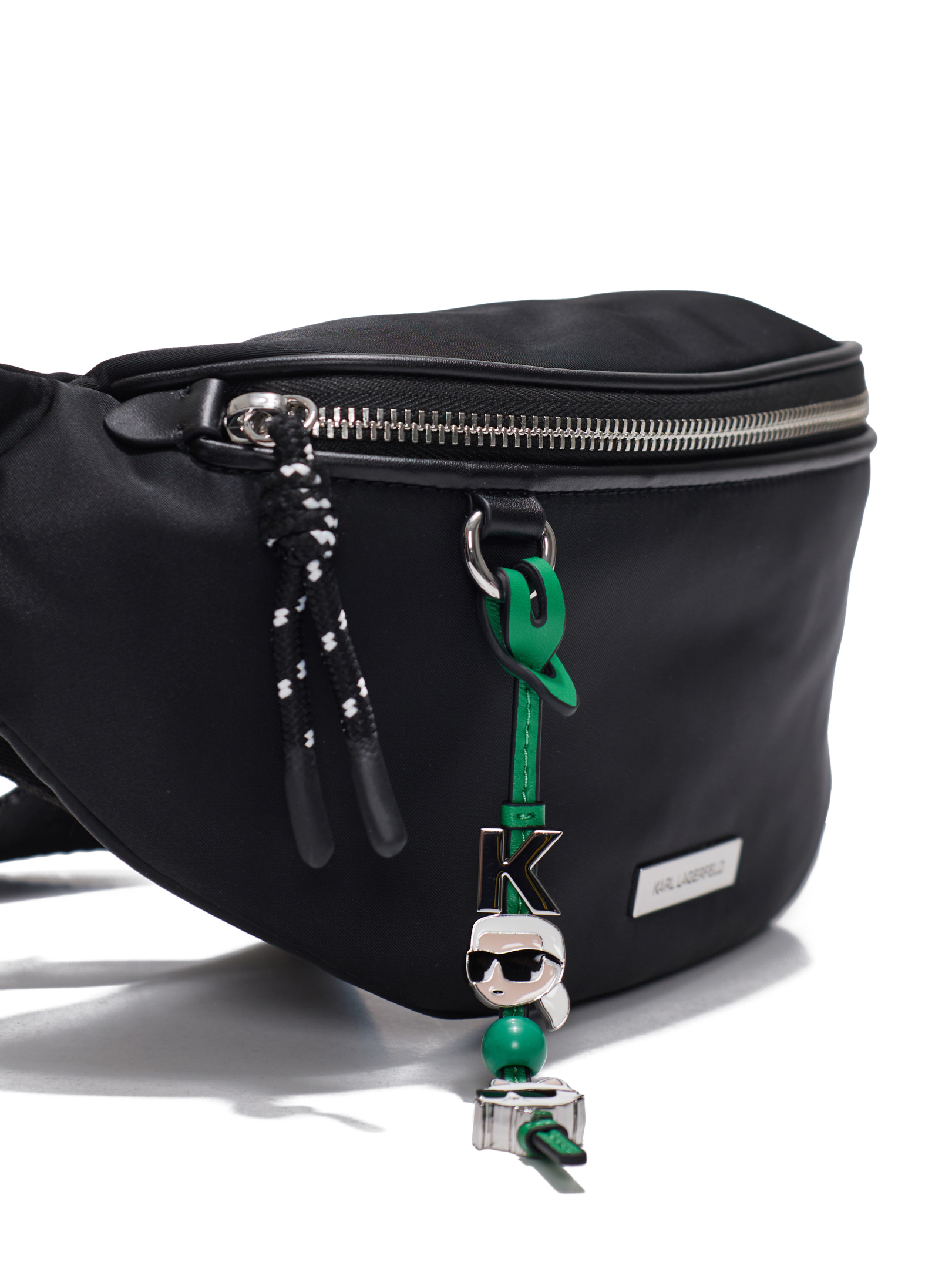 ΓΥΝΑΙΚΕΙΑ ΤΣΑΝΤΑ ΜΕΣΗΣ  2