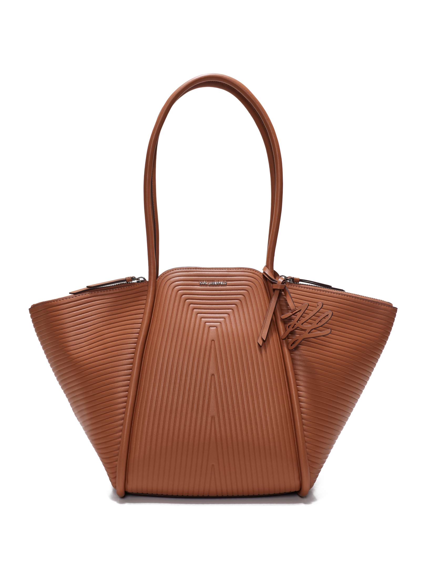 ΓΥΝΑΙΚΕΙΑ ΤΣΑΝΤΑ ΩΜΟΥ  1