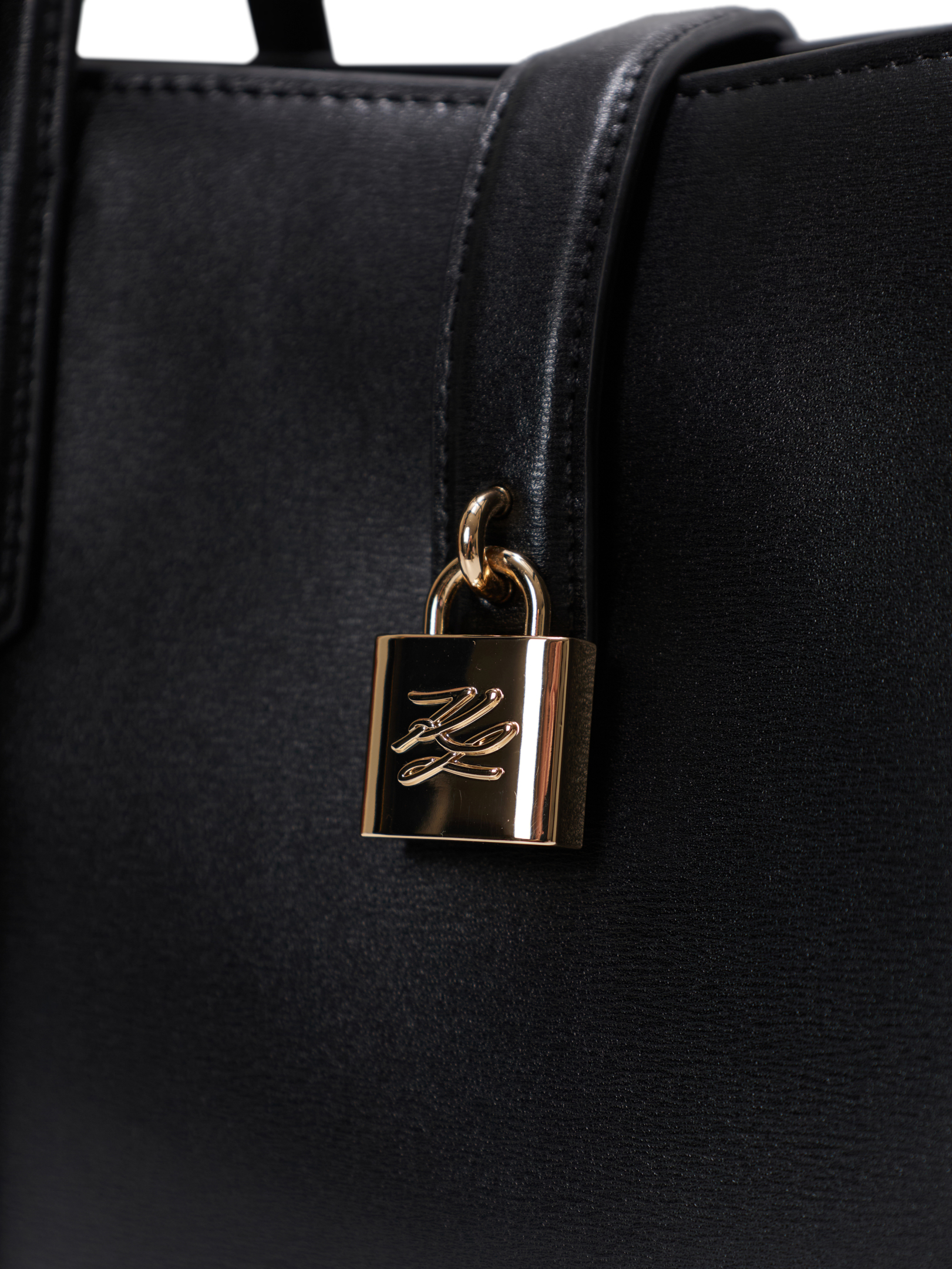 ΓΥΝΑΙΚΕΙΑ ΤΣΑΝΤΑ ΩΜΟΥ  3