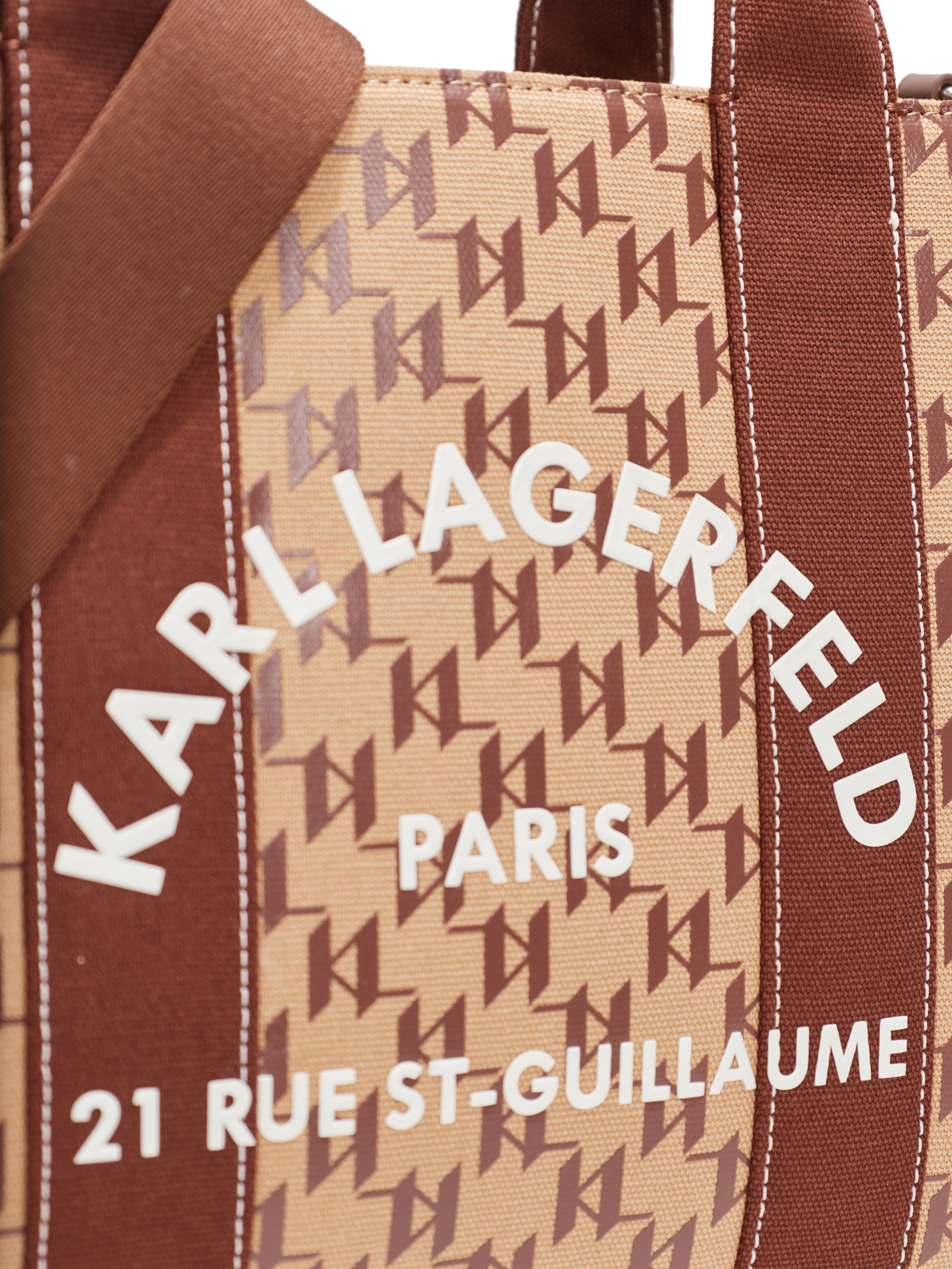 ΓΥΝΑΙΚΕΙΑ ΤΣΑΝΤΑ ΧΕΙΡΟΣ  3