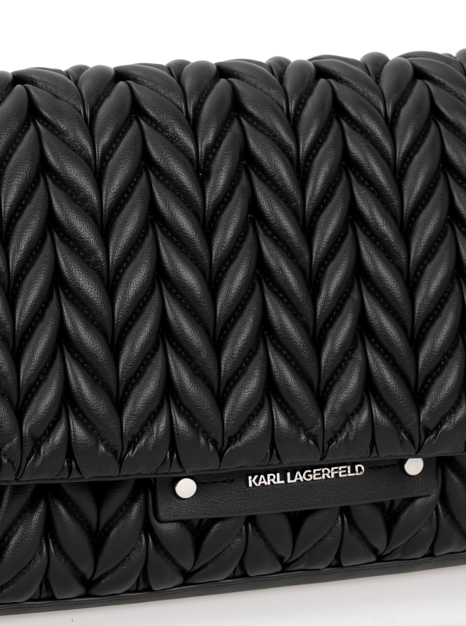 ΓΥΝΑΙΚΕΙΑ ΤΣΑΝΤΑ ΩΜΟΥ  3