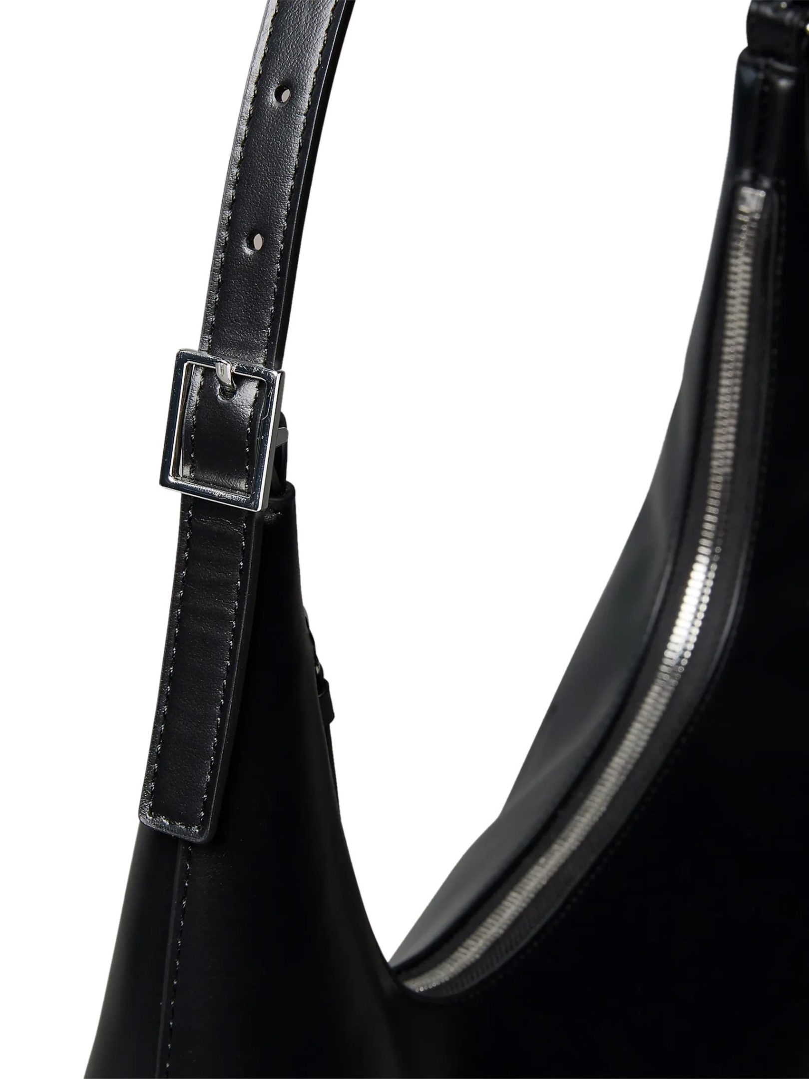 ΓΥΝΑΙΚΕΙΑ ΔΕΡΜΑΤΙΝΗ ΤΣΑΝΤΑ ΩΜΟΥ 3