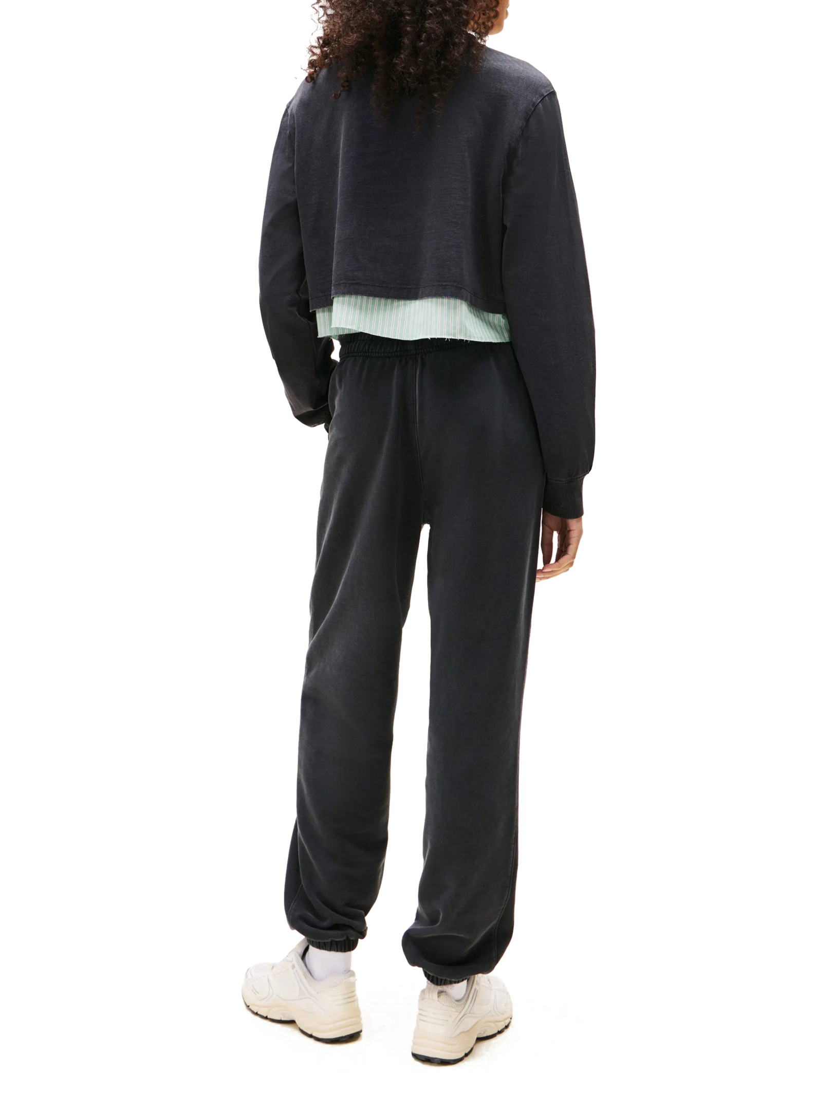 ΓΥΝΑΙΚΕΙΟ ΦΟΥΤΕΡ 2