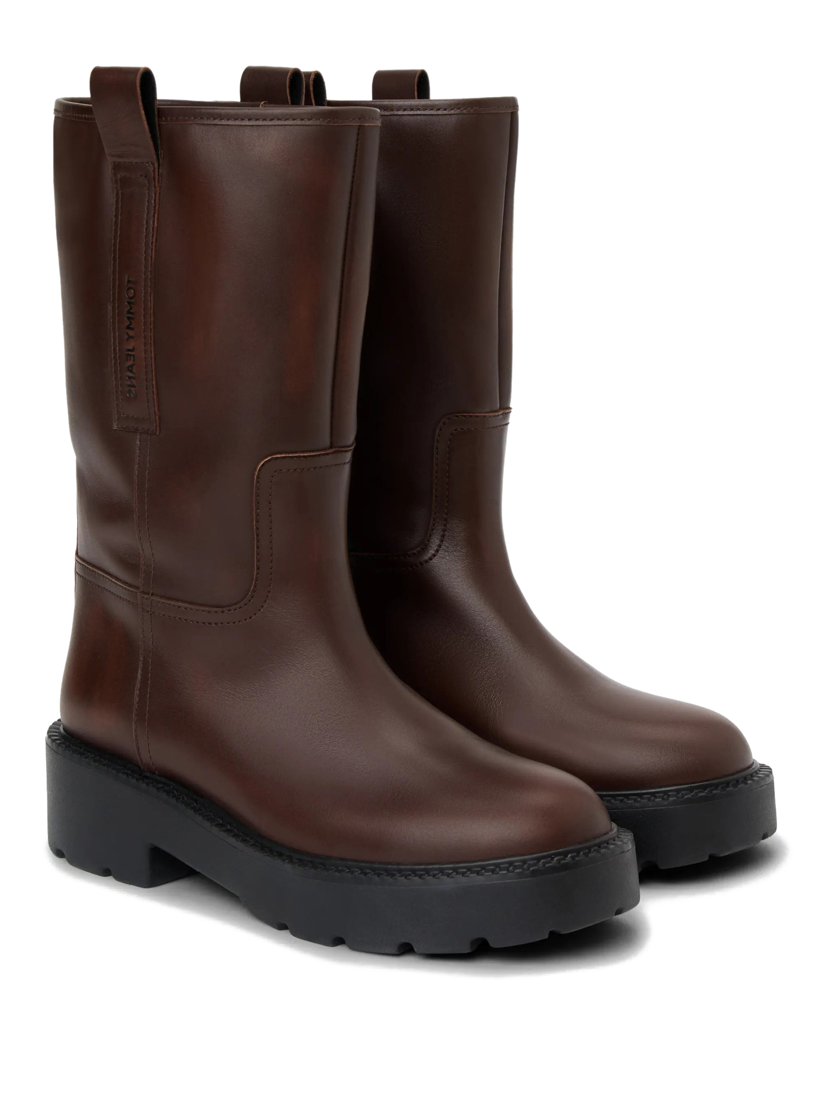 ΓΥΝΑΙΚΕΙΑ ΔΕΡΜΑΤΙΝΑ ΜΠΟΤΑΚΙΑ 1