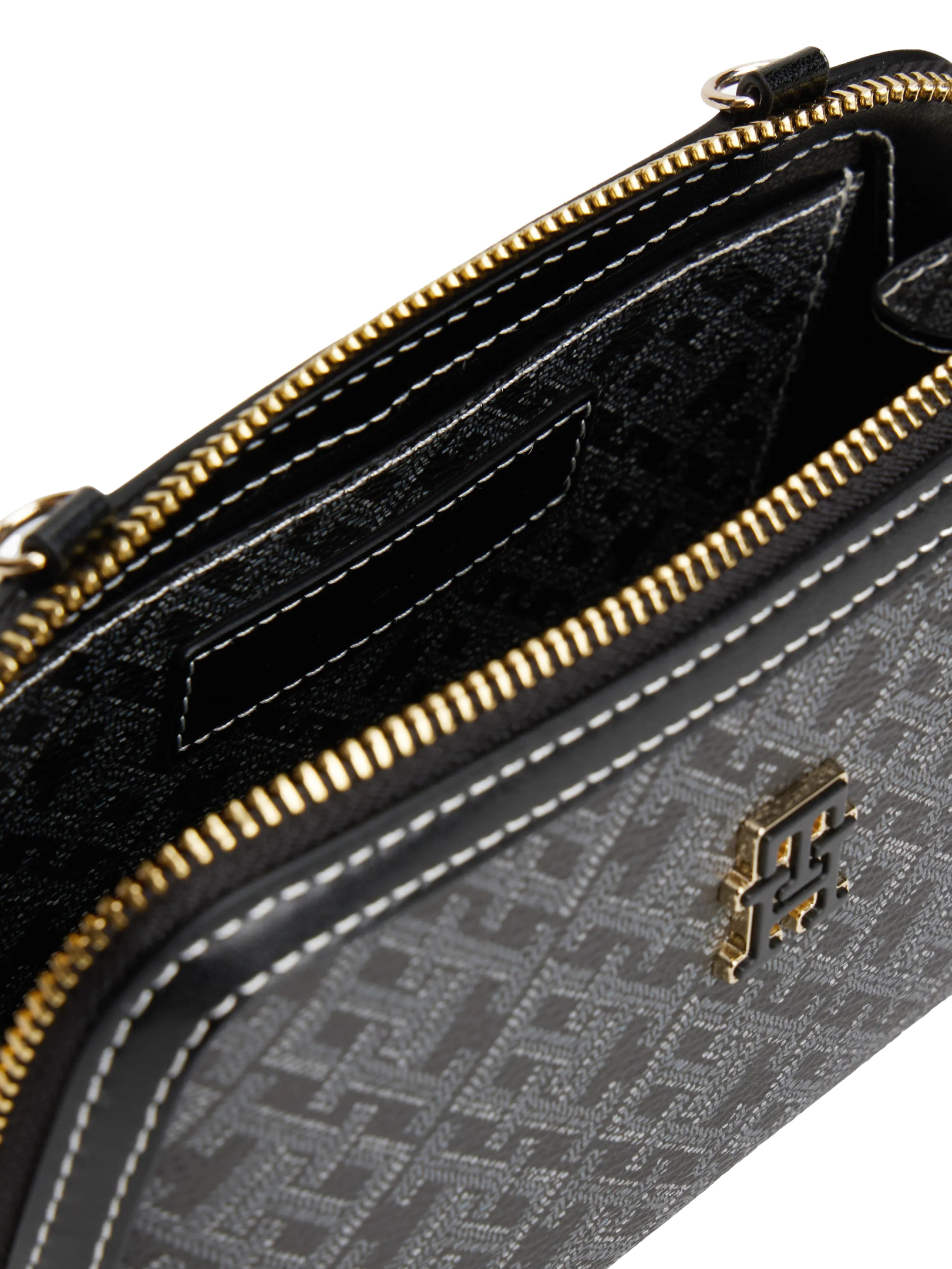 ΓΥΝΑΙΚΕΙΑ ΤΣΑΝΤΑ ΧΙΑΣΤΙ 4