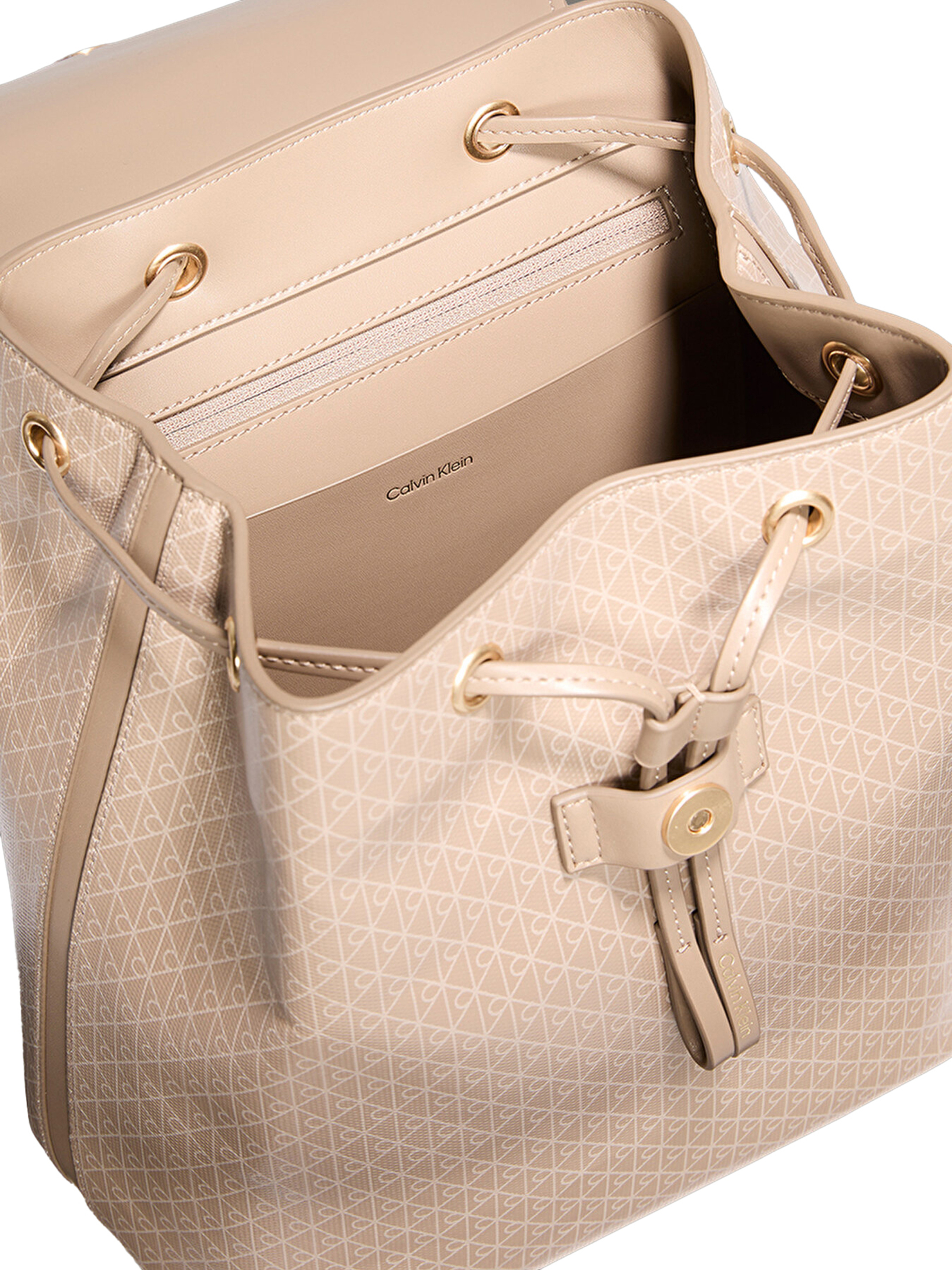 ΓΥΝΑΙΚΕΙΟ ΣΑΚΙΔΙΟ ΠΛΑΤΗΣ 2