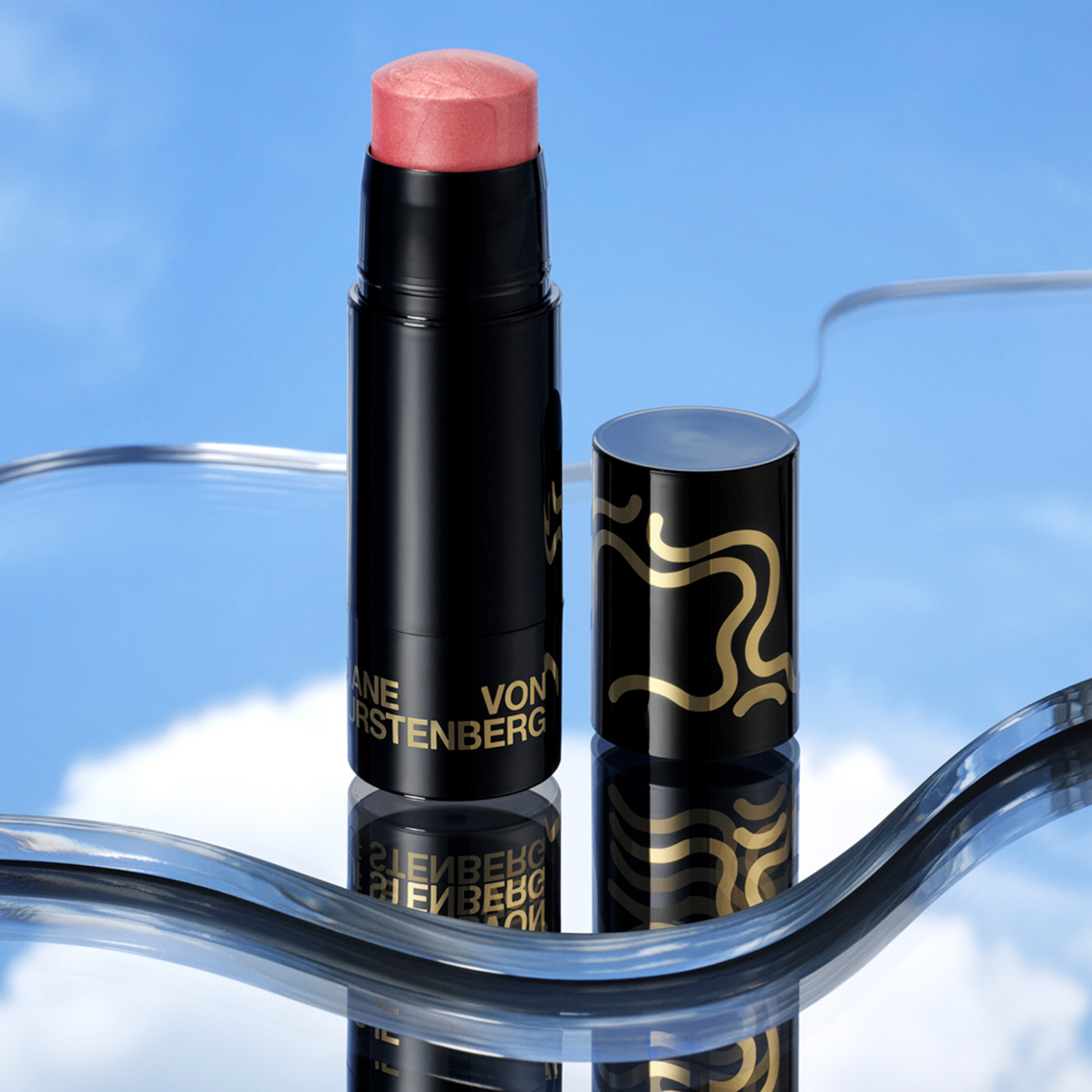 ESTÉE LAUDER X DVF LIMITED EDITION INCHARGE MULTI-USE BLUSH STICK 3