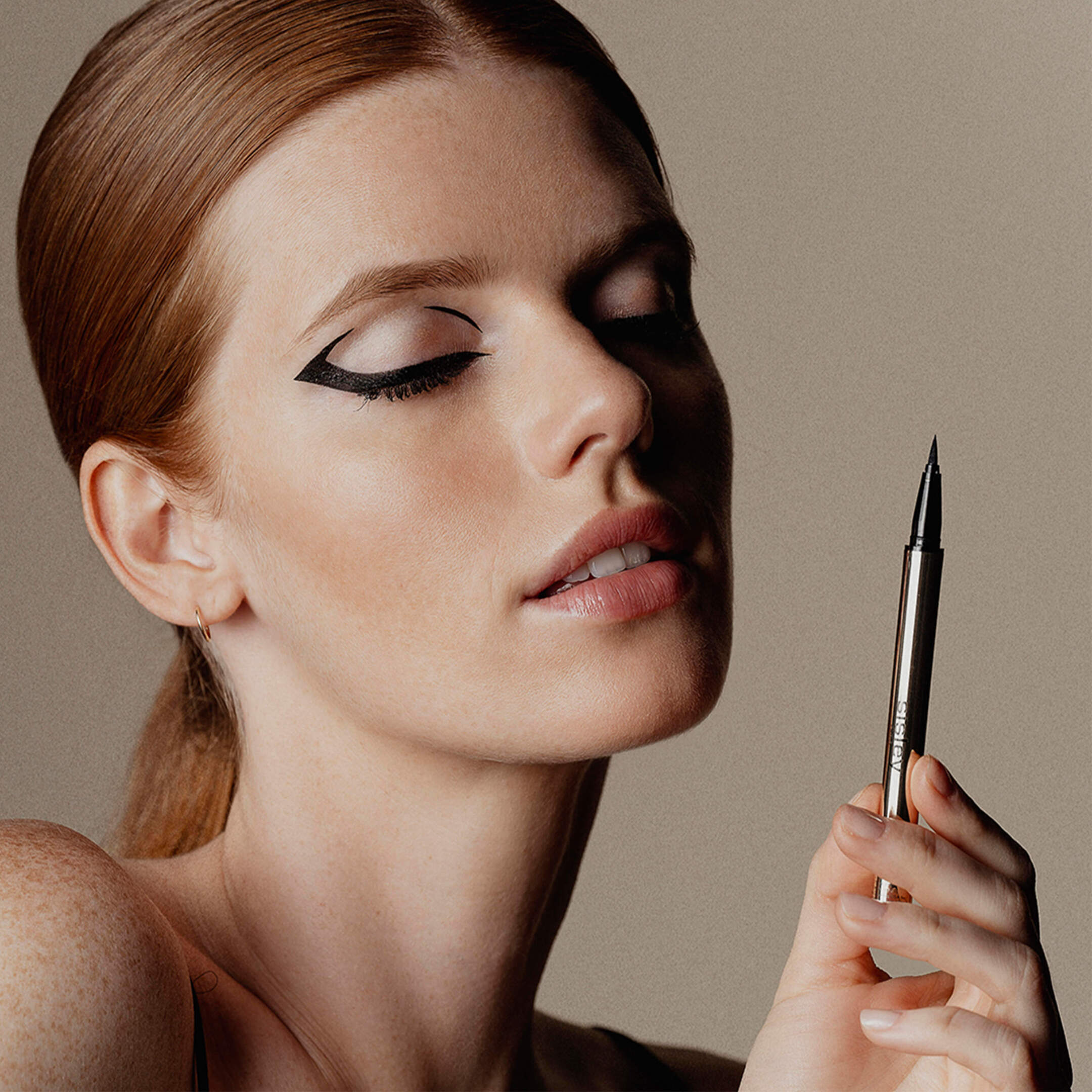  LIGNE NOIRE EYELINER 3