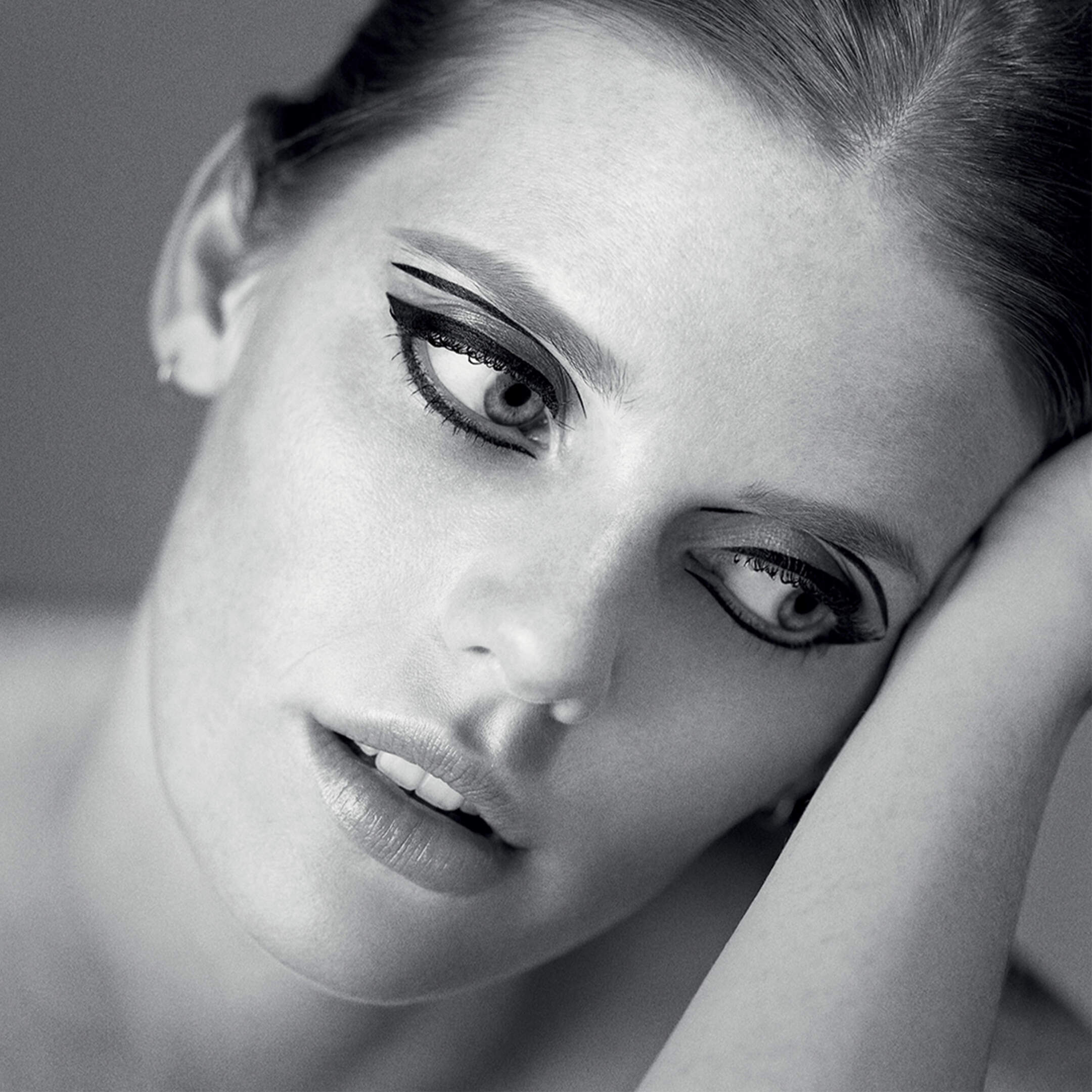  LIGNE NOIRE EYELINER 4