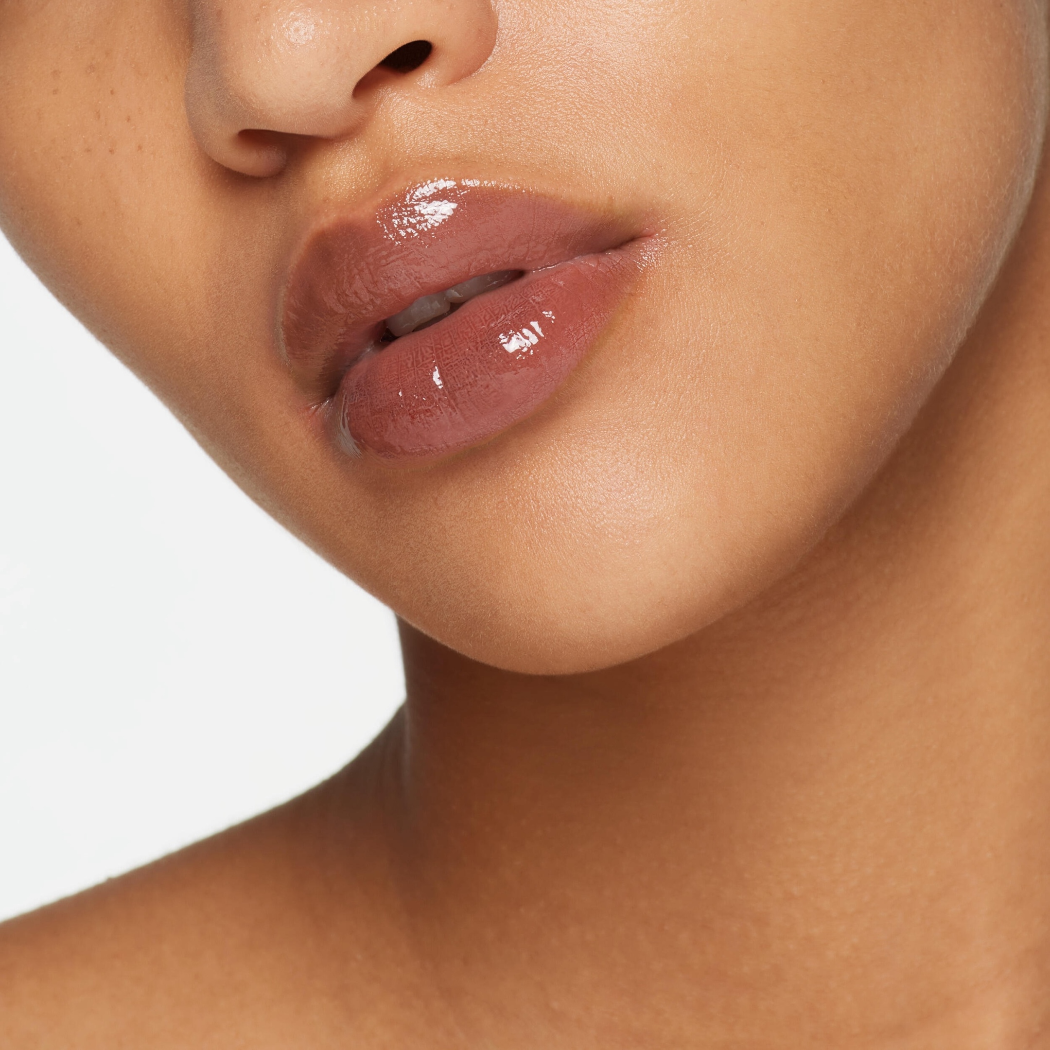 GUCCI GLOW OIL-IN-WATER TINT LIQUID LIPSTICK 5