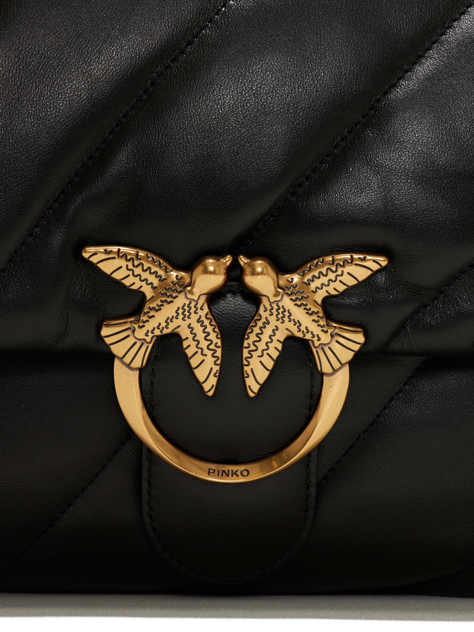 ΓΥΝΑΙΚΕΙΑ ΔΕΡΜΑΤΙΝΗ ΤΣΑΝΤΑ ΜΕ ΑΛΥΣΙΔΑ LOVE BIG PUFF 3