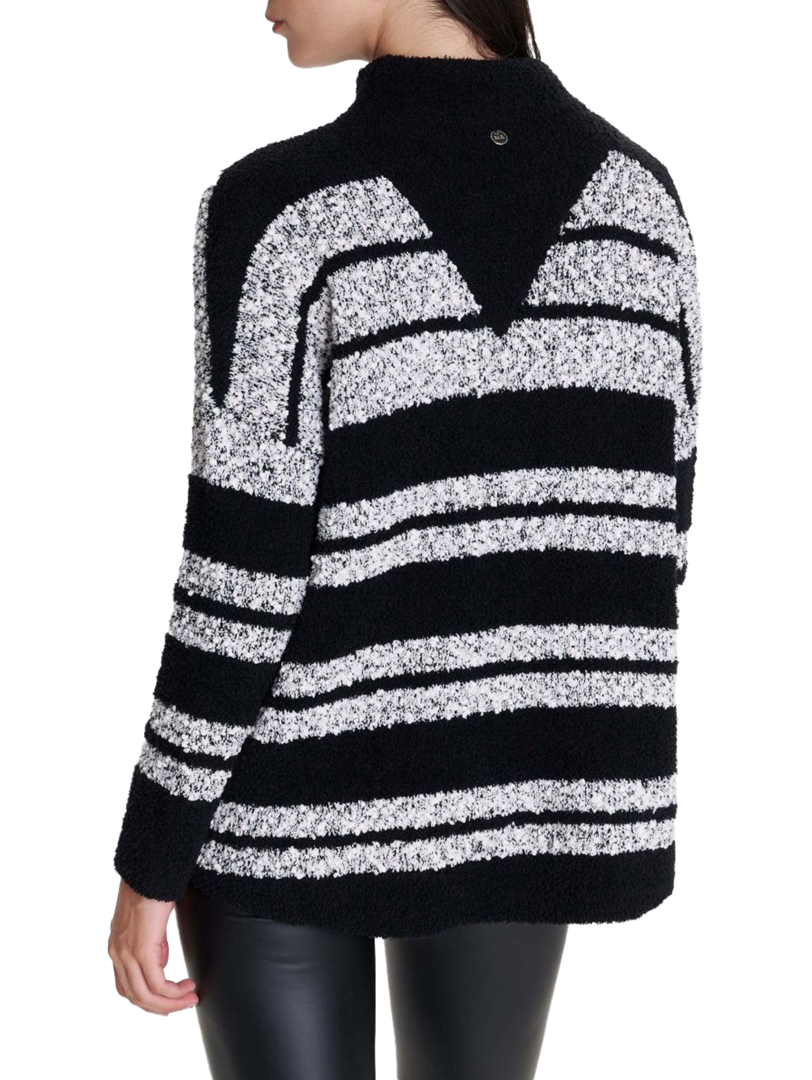 ΓΥΝΑΙΚΕΙΟ ΠΟΥΛΟΒΕΡ  2