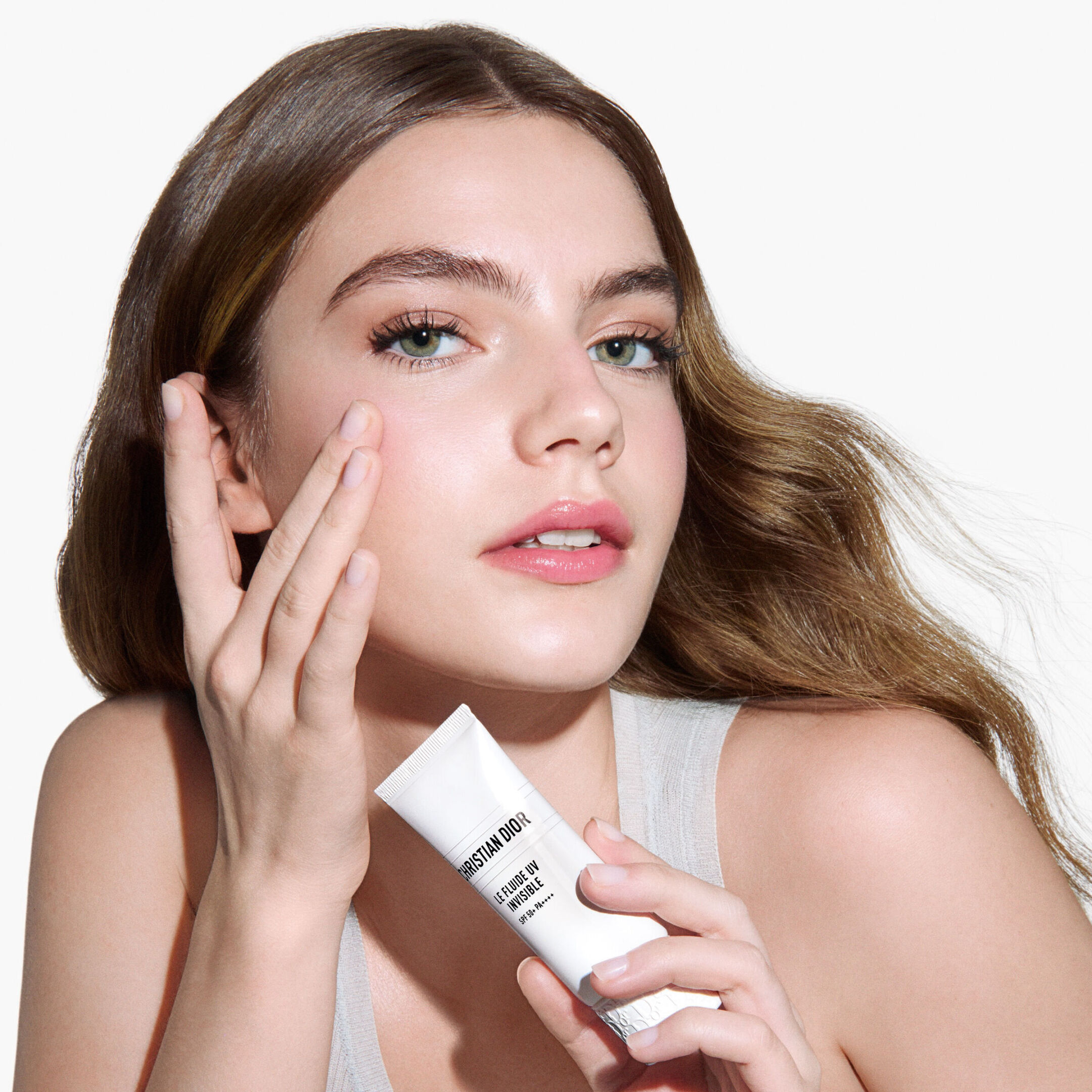 HYDRATING INVISIBLE UV FLUID SPF 50 PA++++ INVISIBLE UV PROTECTION FLUID 2