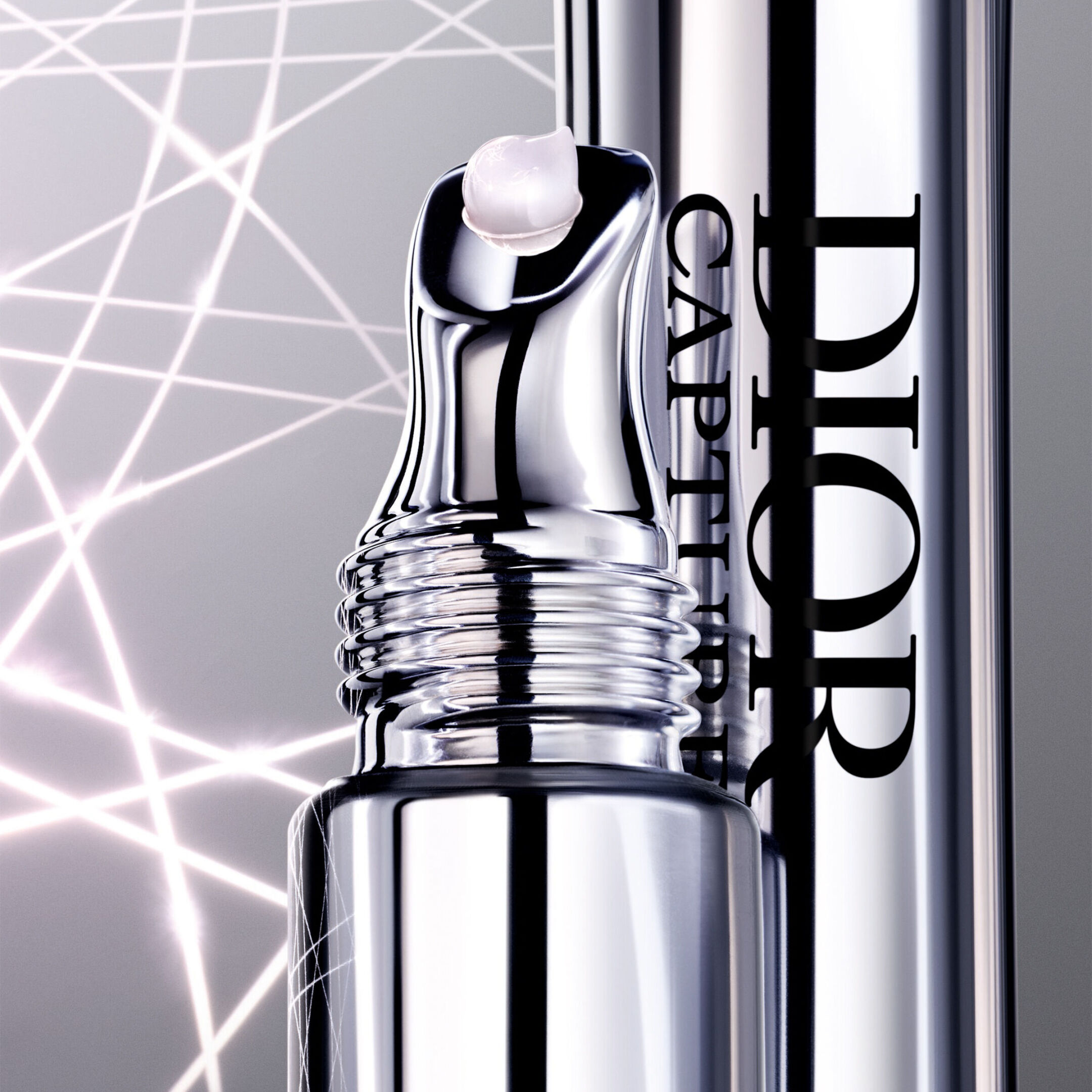 DIOR CAPTURE PRO-COLLAGEN SHOT - LIFTING EYE CARE WITH BIOTECH COLLAGEN FRAGMENT 1