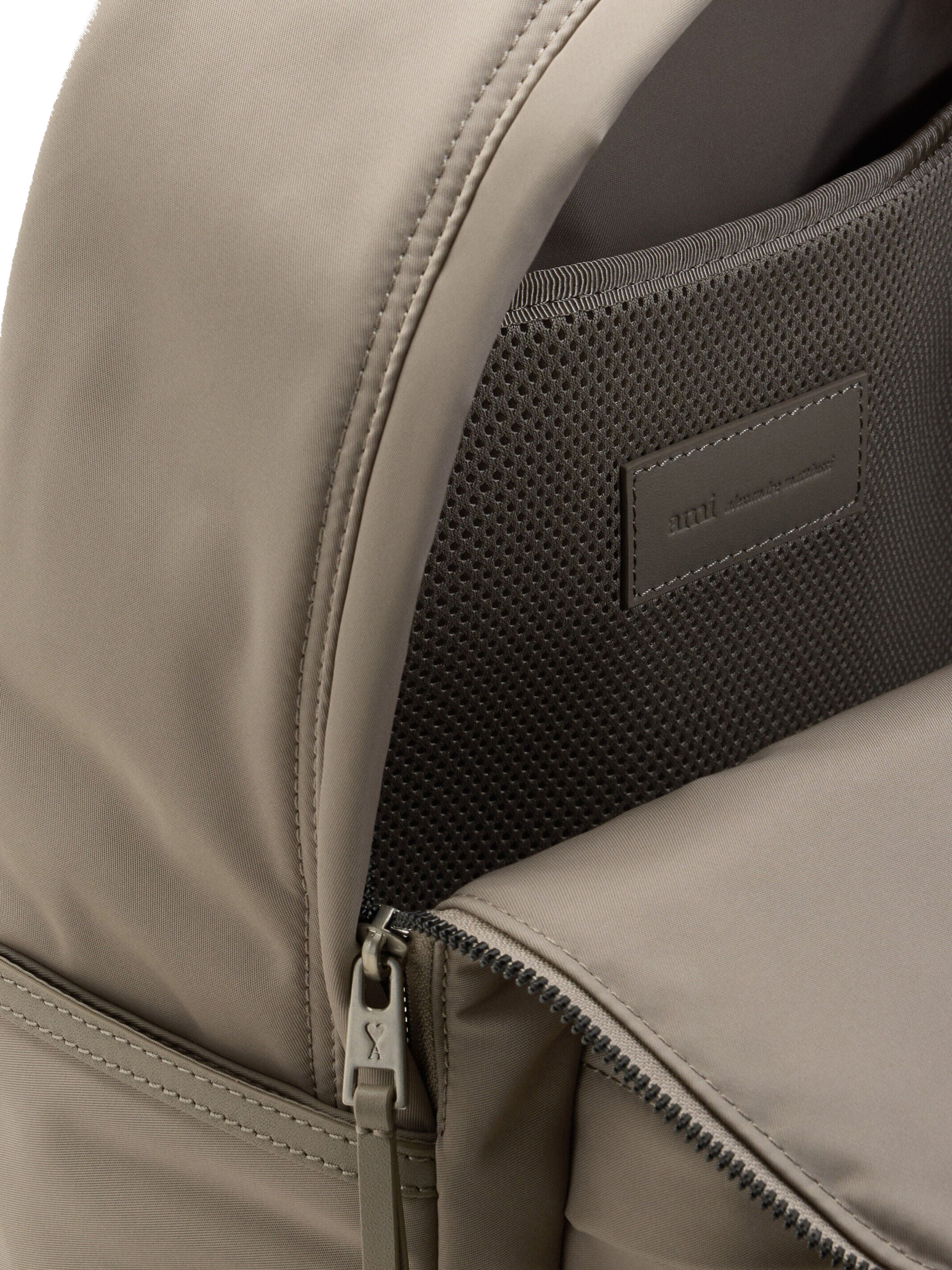 ΓΥΝΑΙΚΕΙΟ ΣΑΚΙΔΙΟ ΠΛΑΤΗΣ 2