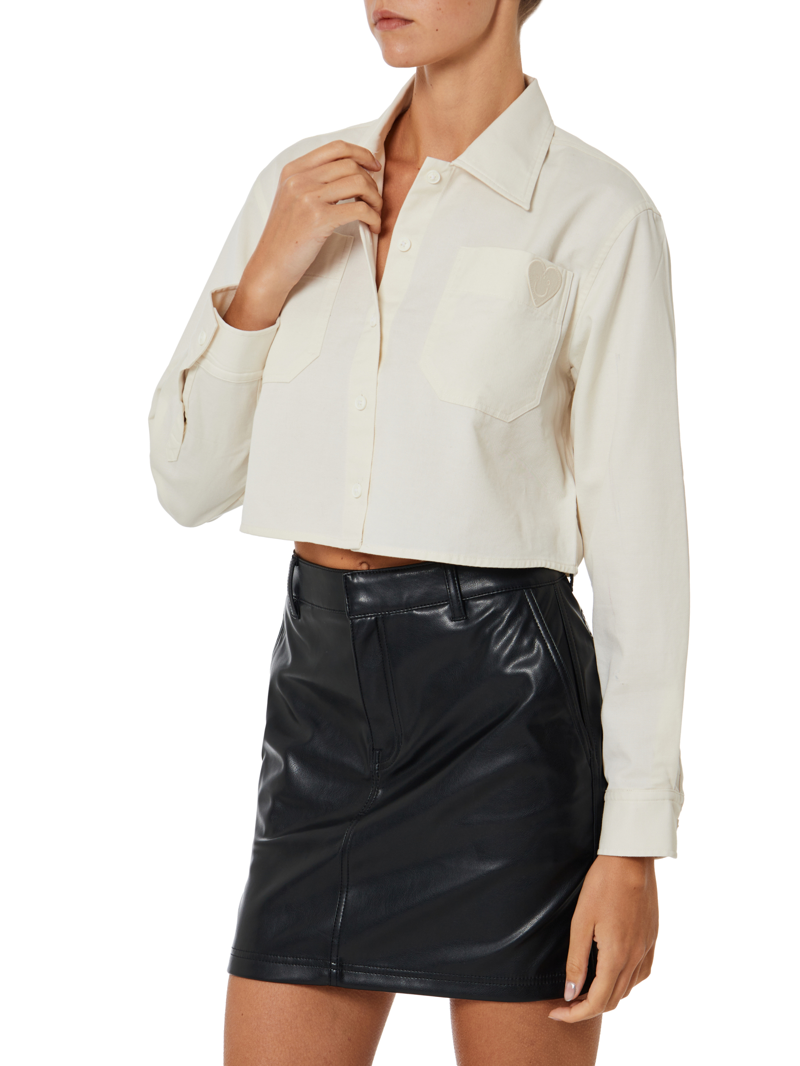 ΓΥΝΑΙΚΕΙΟ ΠΟΥΚΑΜΙΣΟ  1