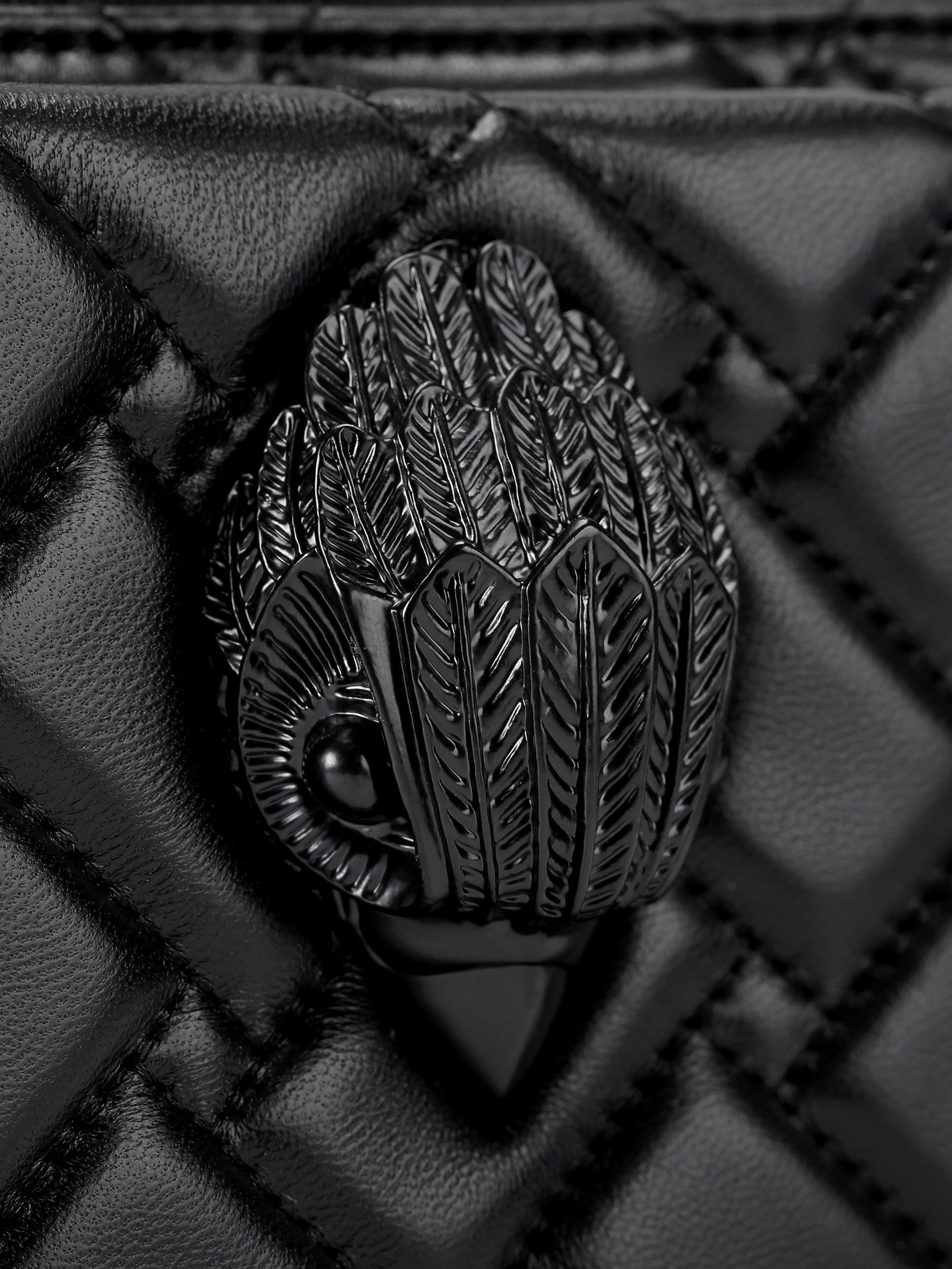 ΓΥΝΑΙΚΕΙΑ ΔΕΡΜΑΤΙΝΗ ΤΣΑΝΤΑ ΧΙΑΣΤΙ KENSINGTON 3