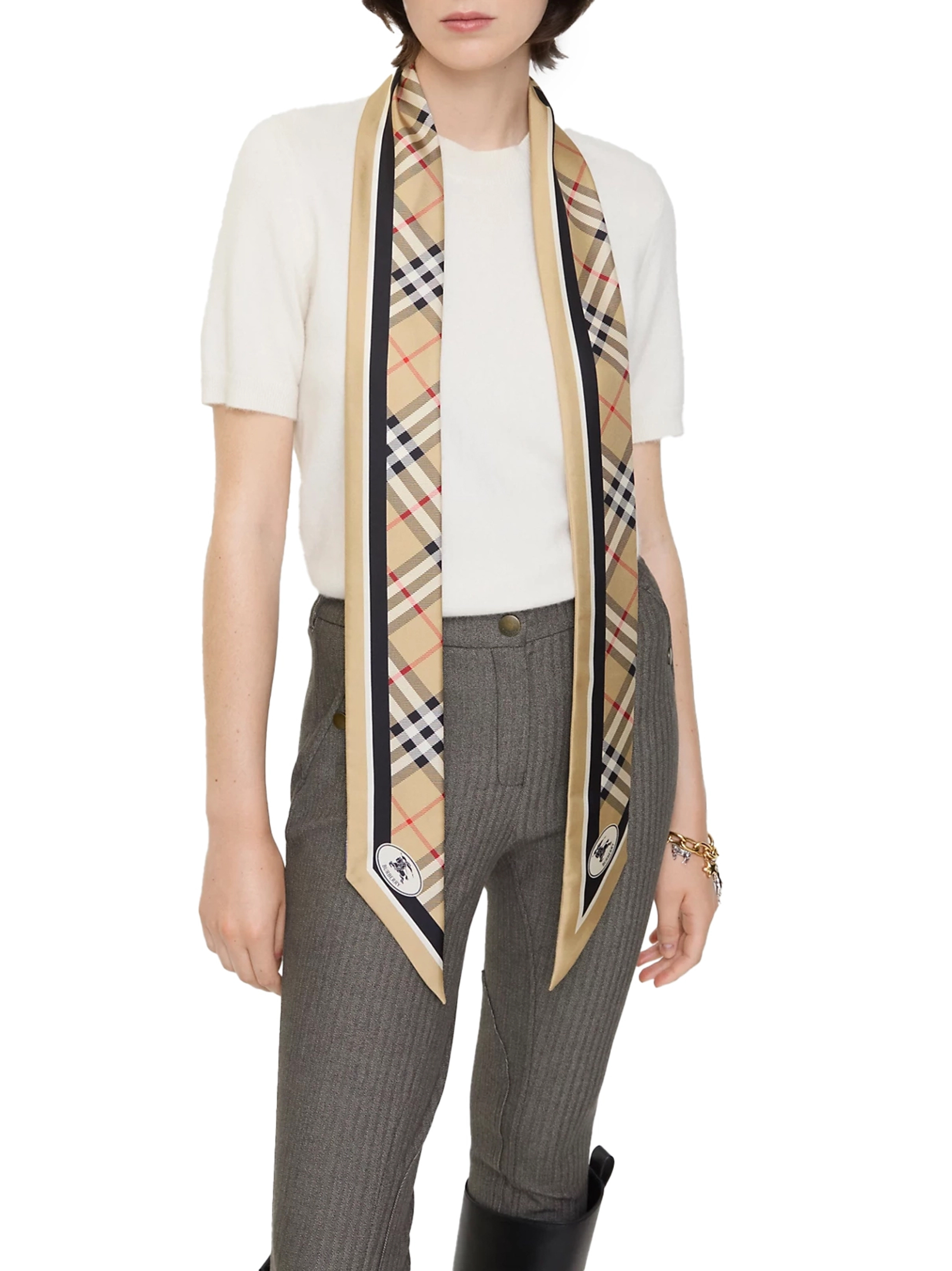 ΓΥΝΑΙΚΕΙΟ ΦΟΥΛΑΡΙ 2