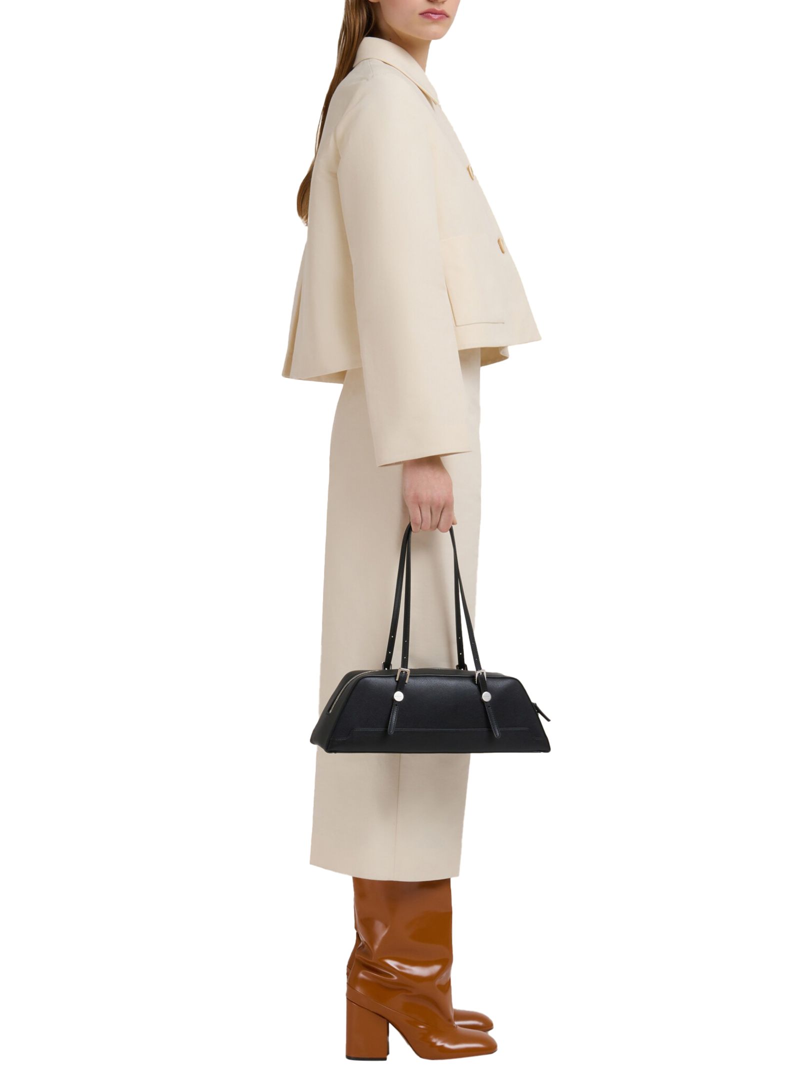 ΓΥΝΑΙΚΕΙΑ ΤΣΑΝΤΑ ΩΜΟΥ 1