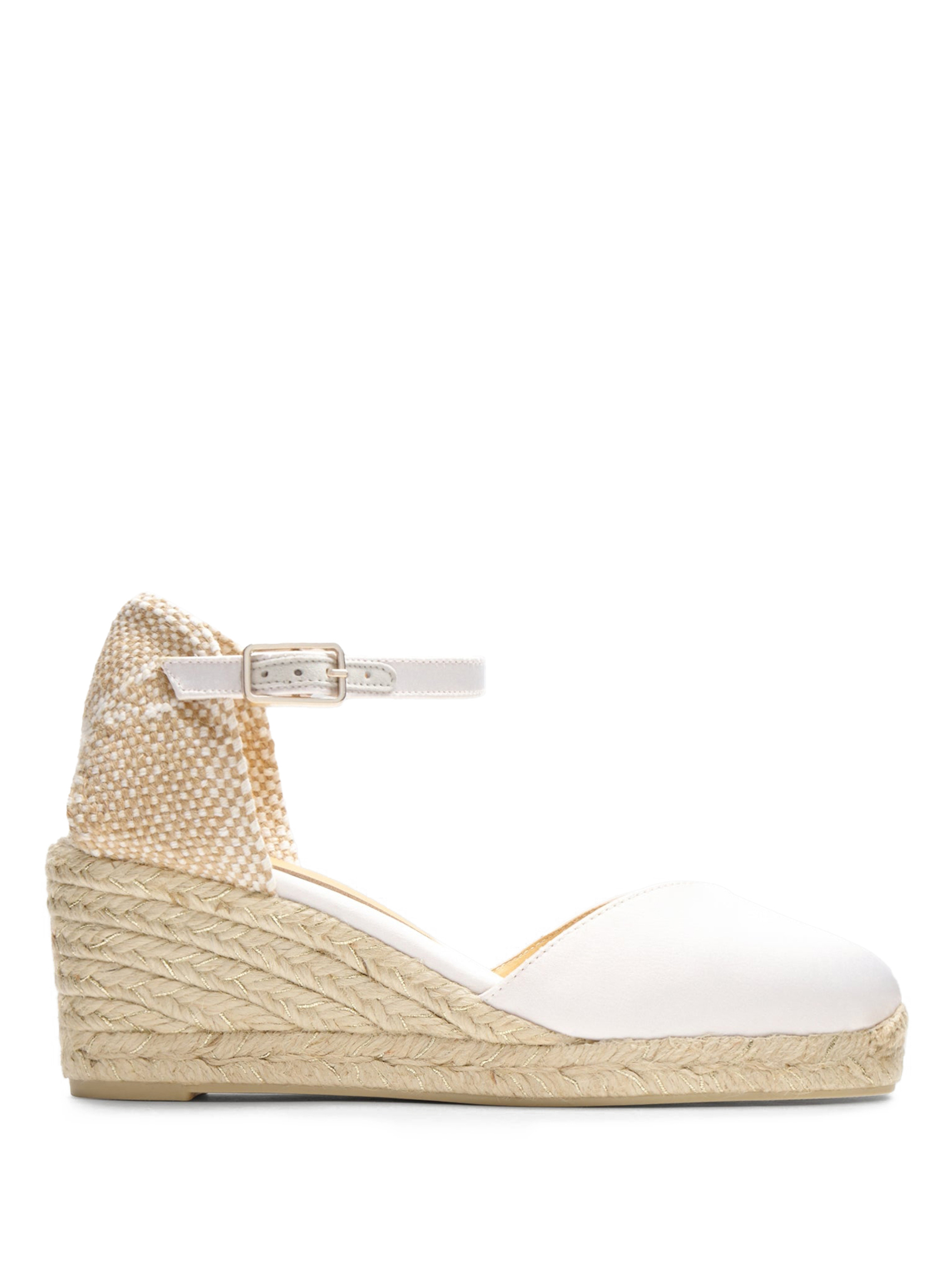 ΓΥΝΑΙΚΕΙΕΣ ΕΣΠΑΝΤΡΙΓΙΕΣ CHIARITA 0