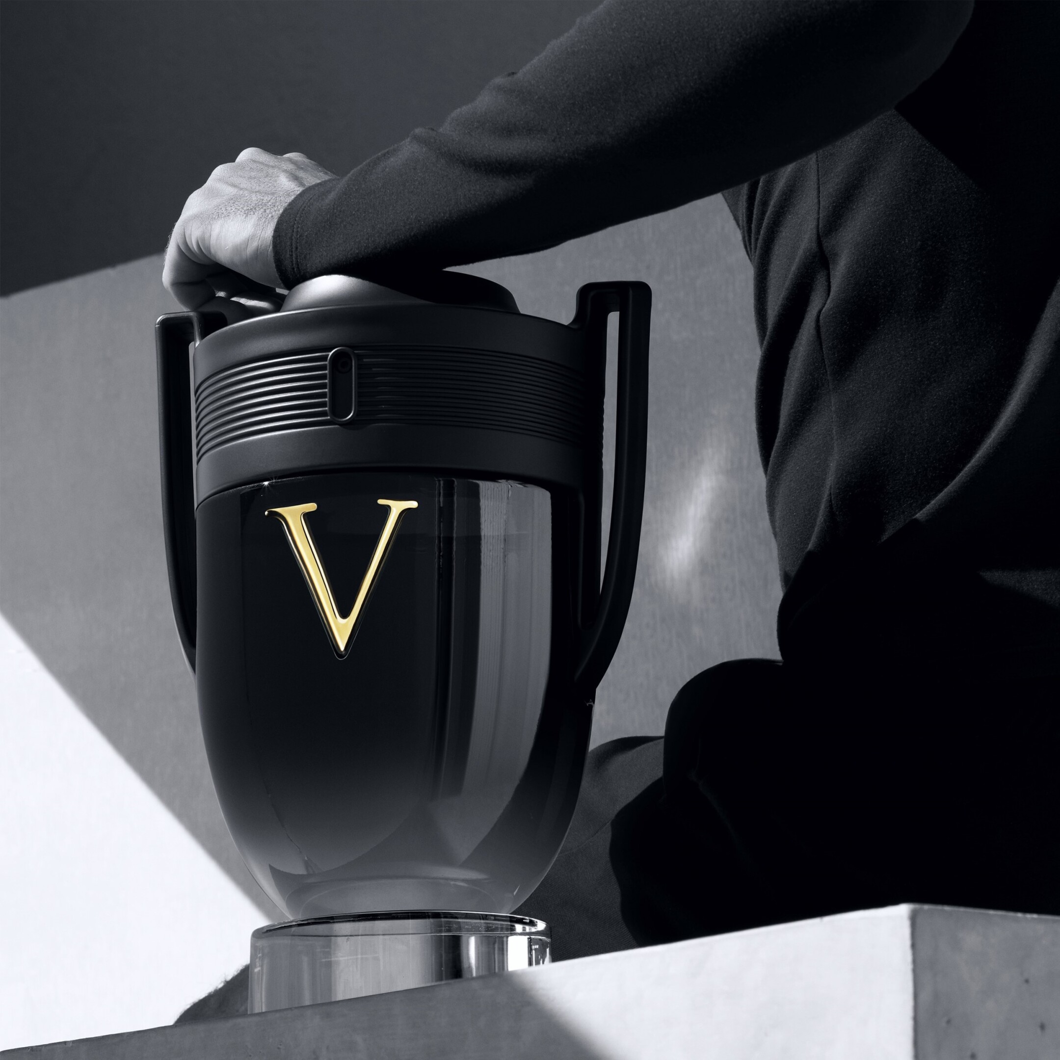 INVICTUS VICTORY EAU DE PARFUM 10