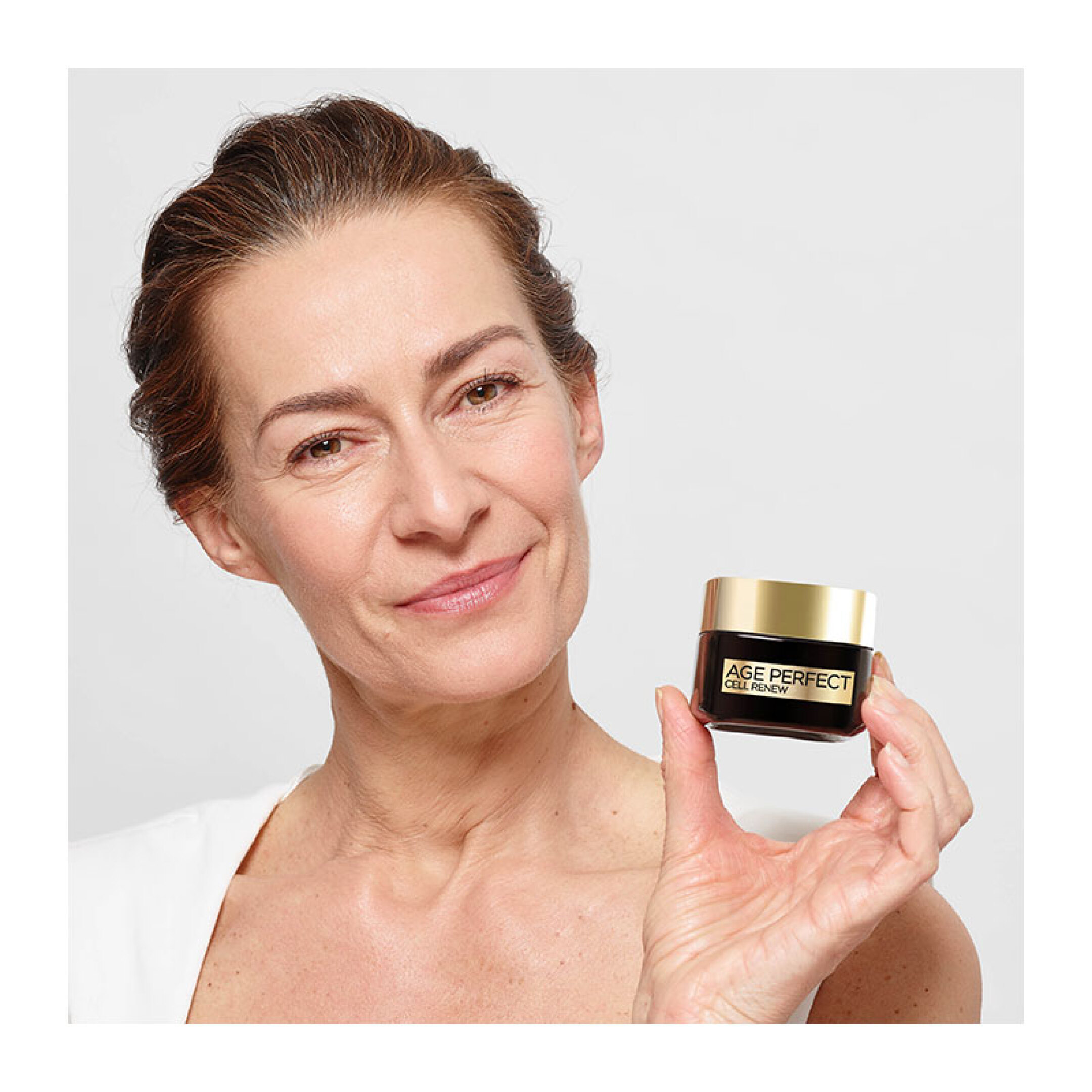 AGE PERFECT CELL RENEW DAY CREAM 4