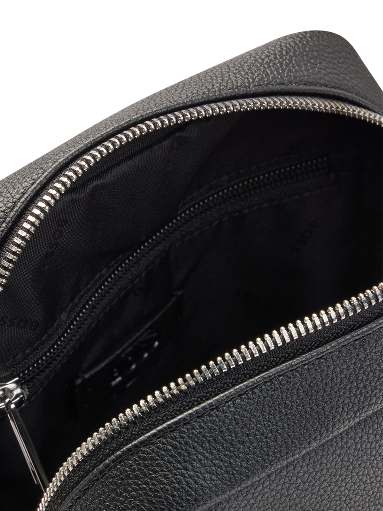 ΑΝΔΡΙΚΗ ΤΣΑΝΤΑ ΩΜΟΥ 3