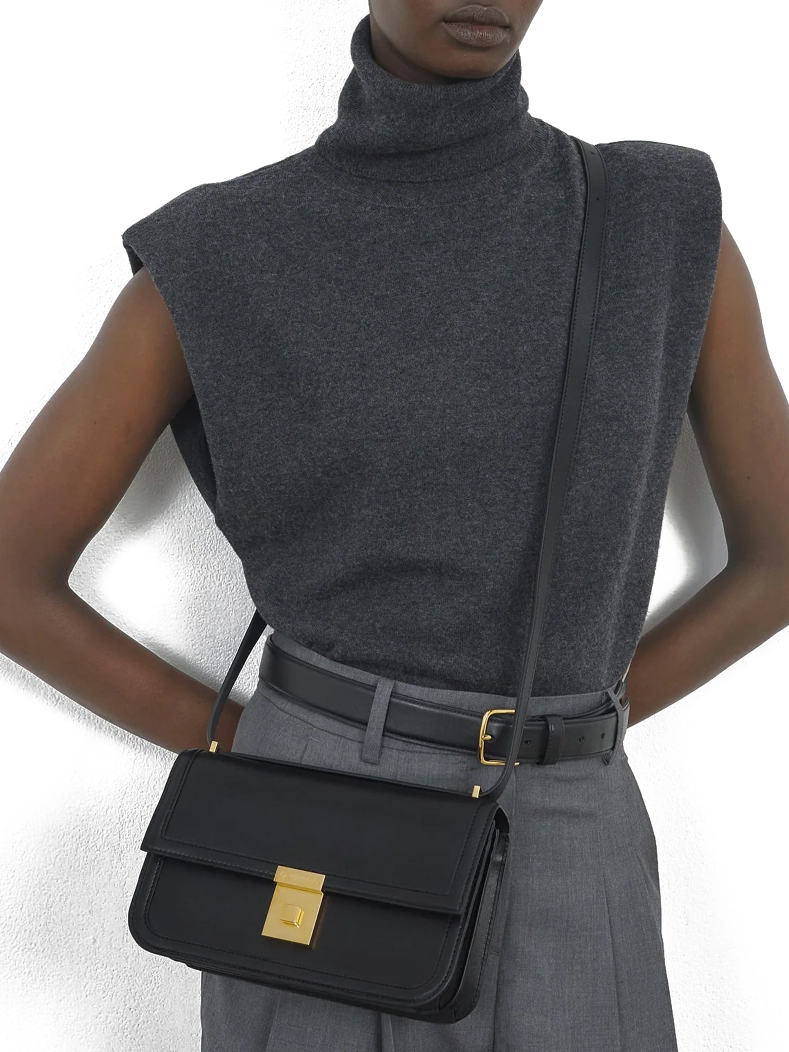 ΓΥΝΑΙΚΕΙΑ ΔΕΡΜΑΤΙΝΗ ΤΣΑΝΤΑ ΧΙΑΣΤΙ THE PARIS 8