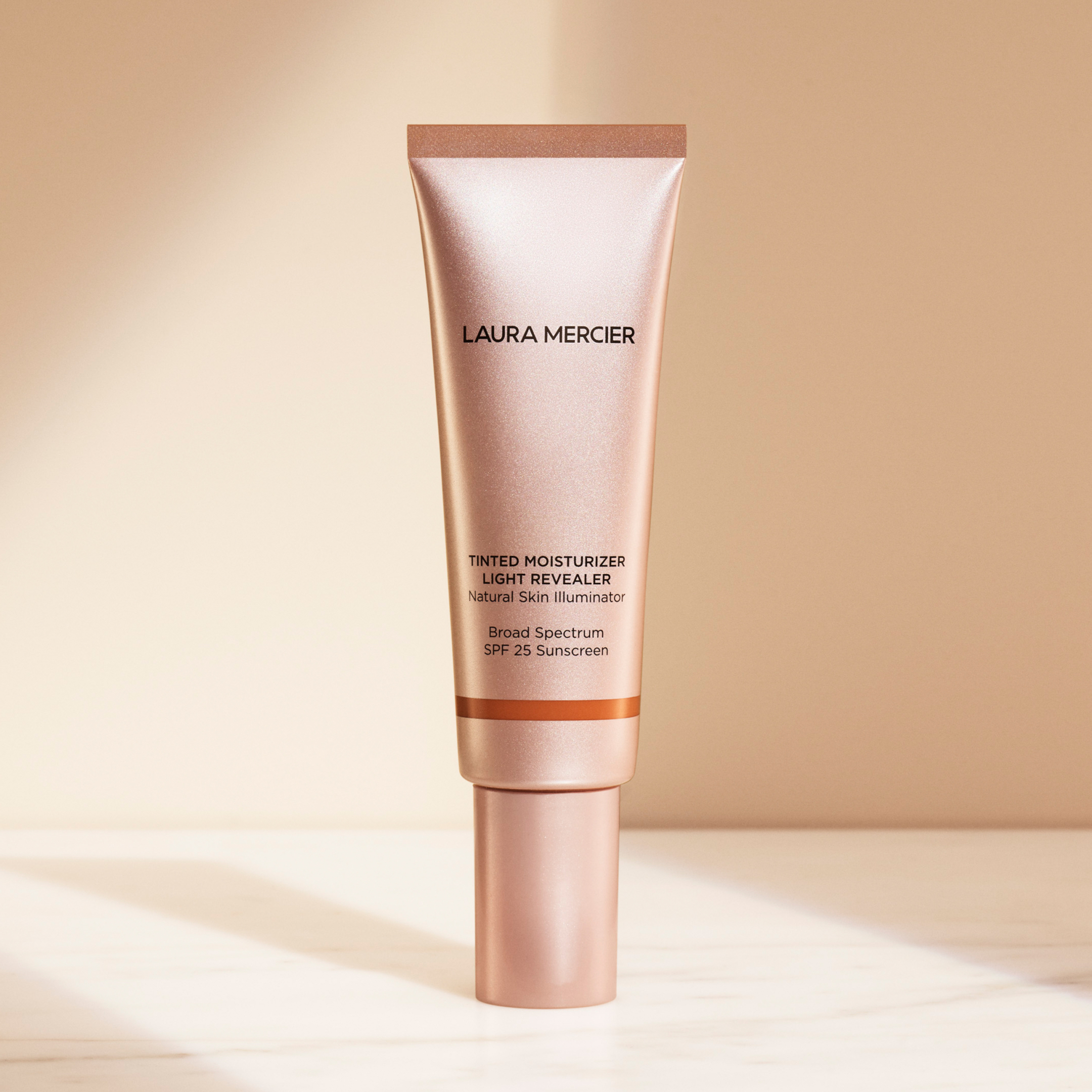 TINTED MOISTURIZER LIGHT REVEALER NATURAL SKIN ILLUMINATOR SPF 25 14