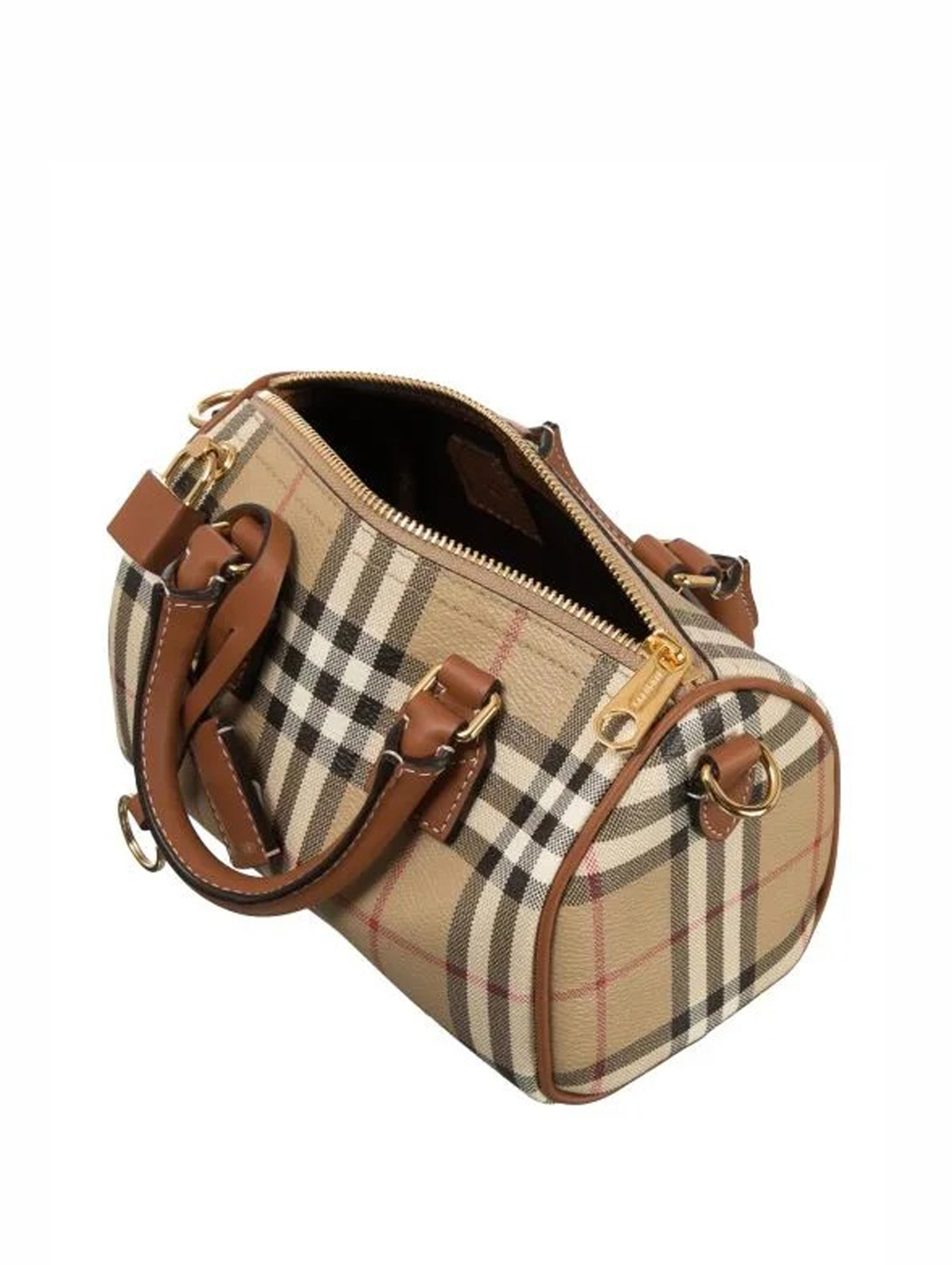 ΓΥΝΑΙΚΕΙΑ ΤΣΑΝΤΑ ΧΕΙΡΟΣ 5