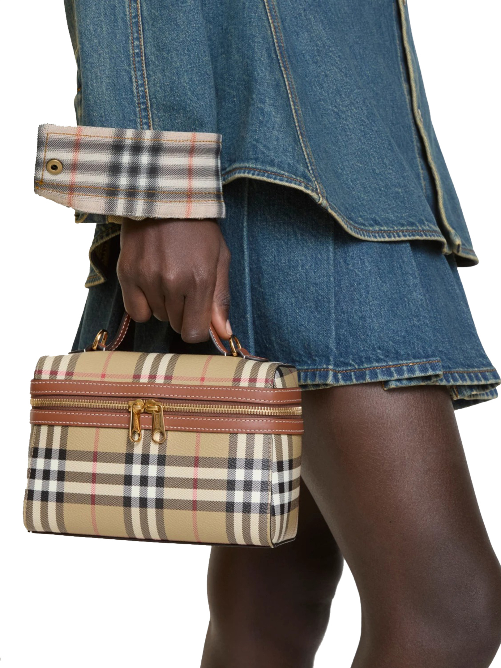 ΓΥΝΑΙΚΕΙΑ ΤΣΑΝΤΑ ΧΙΑΣΤΙ 4