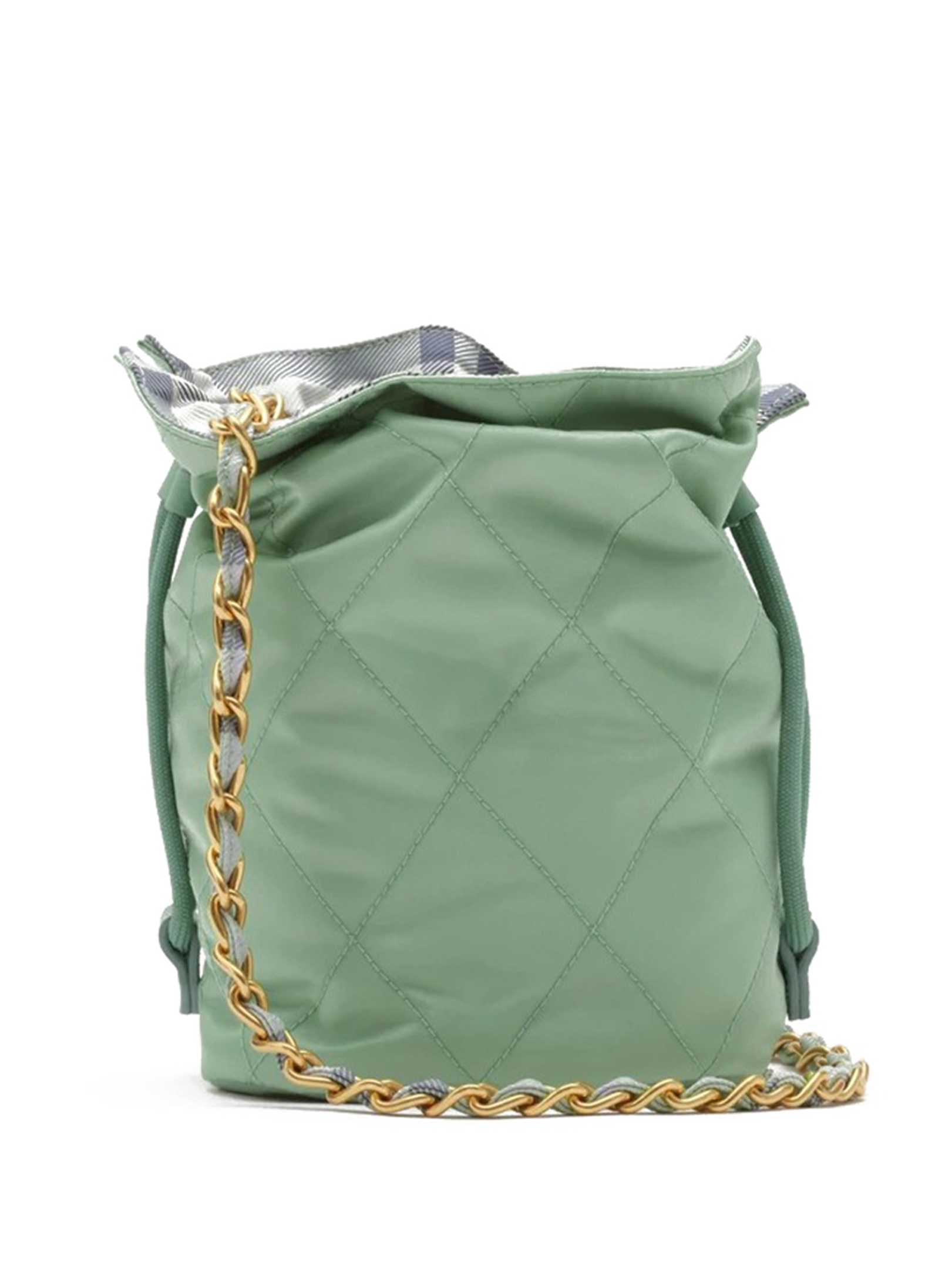 ΓΥΝΑΙΚΕΙΑ ΤΣΑΝΤΑ ΧΙΑΣΤΙ 2