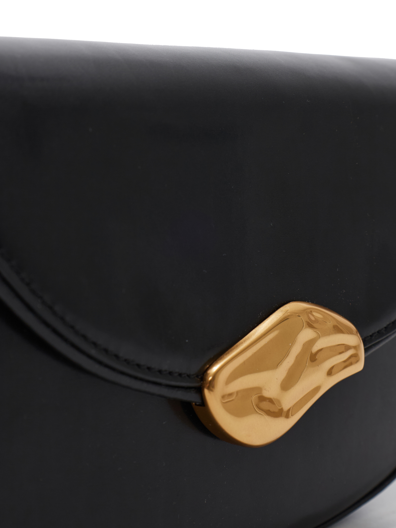 ΓΥΝΑΙΚΕΙΑ ΤΣΑΝΤΑ ΧΙΑΣΤΙ 3