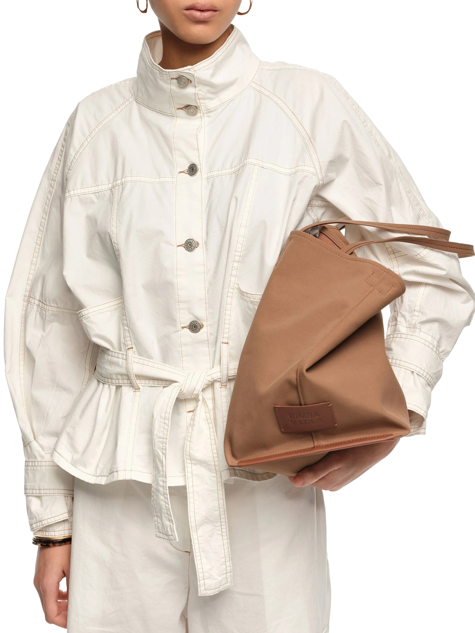 ΓΥΝΑΙΚΕΙΑ ΤΣΑΝΤΑ ΩΜΟΥ 2