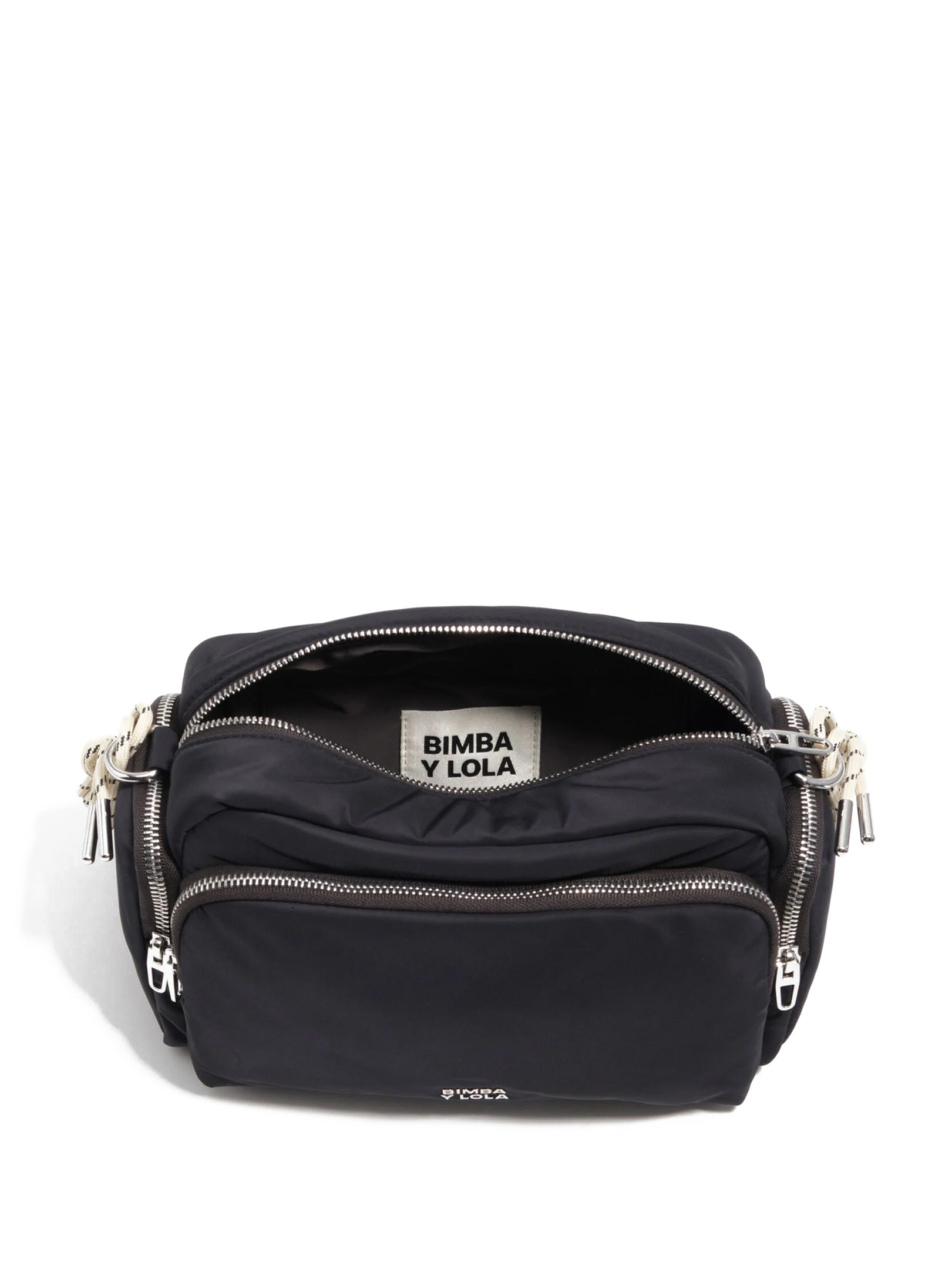 ΓΥΝΑΙΚΕΙΑ ΤΣΑΝΤΑ ΩΜΟΥ 2