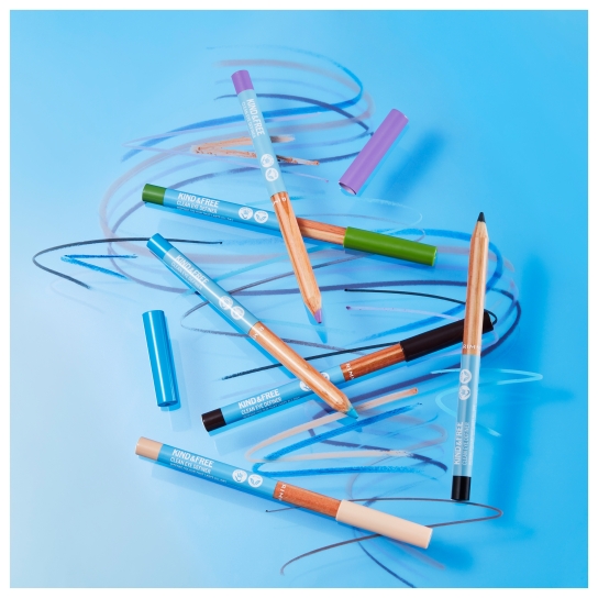 KIND & FREE CLEAN EYE DEFINER 3