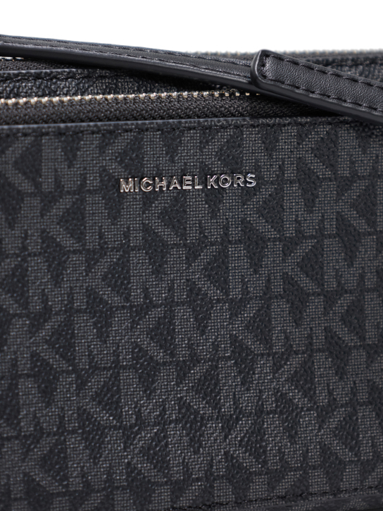 ΓΥΝΑΙΚΕΙΑ ΧΙΑΣΤΙ ΤΣΑΝΤΑ  3