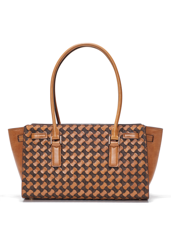 ΓΥΝΑΙΚΕΙΑ ΤΣΑΝΤΑ ΩΜΟΥ  1