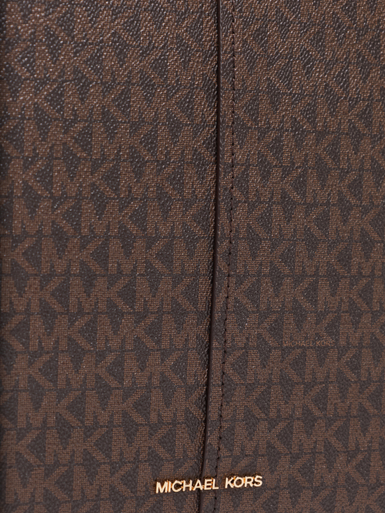 ΓΥΝΑΙΚΕΙΑ ΤΣΑΝΤΑ ΩΜΟΥ  3